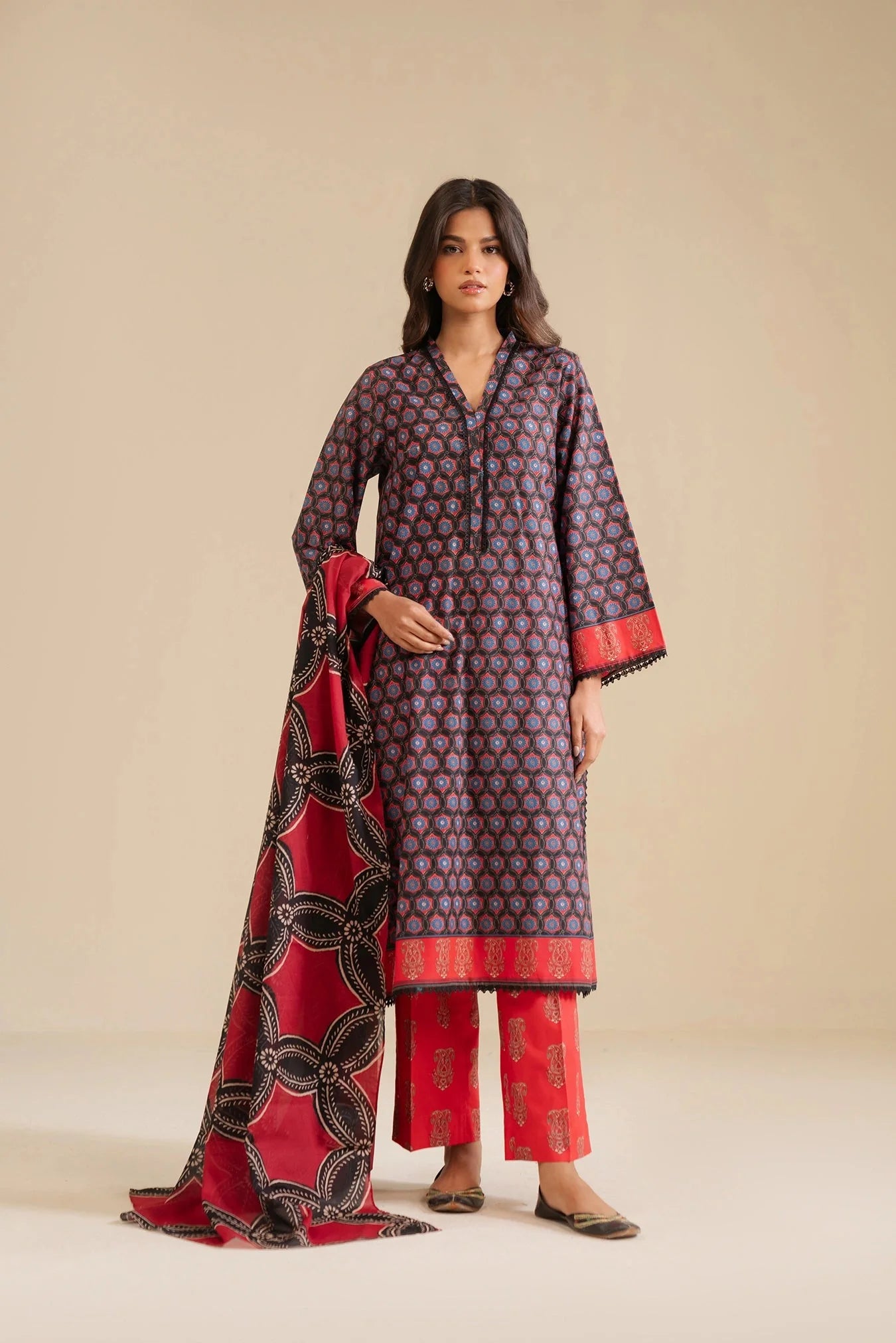 3 Piece Printed Lawn Suit Pret SS - 25