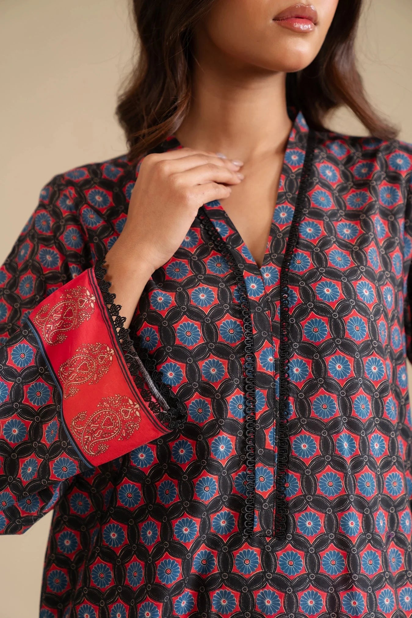 3 Piece Printed Lawn Suit Pret SS - 25