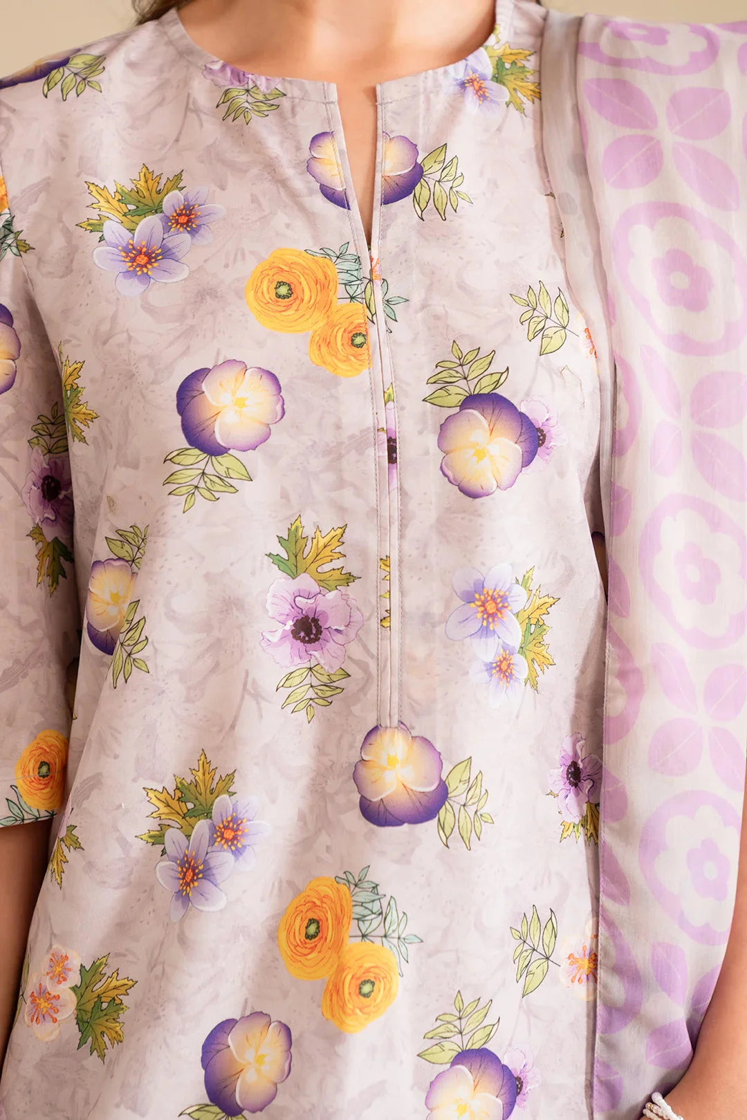 3 Piece Printed Lawn Suit Pret SS - 25