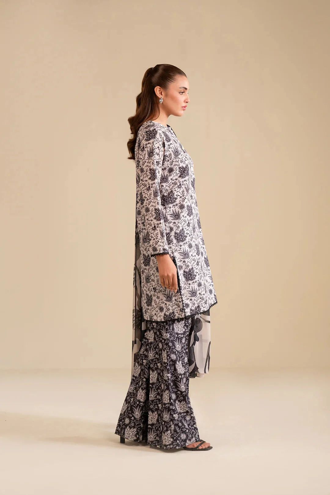 3 Piece Printed Suit Pret SS - 25