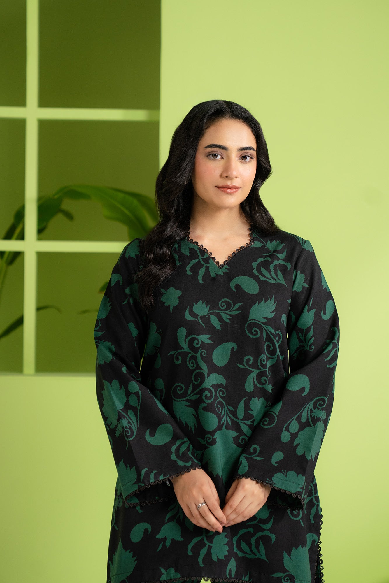 Unstitched summer linen suit with elegant black and green print, customizable Pakistani kurta shalwar fabric for women