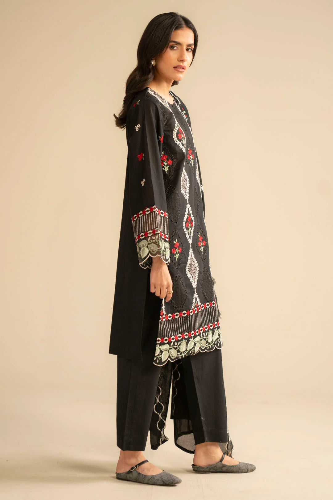 3 Piece Embroidered Lawn Suit