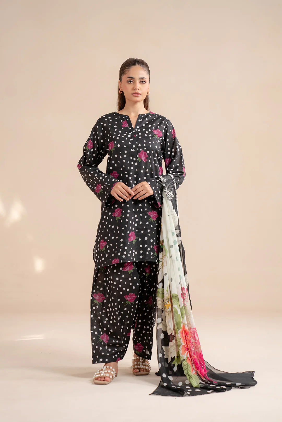 3 Piece Printed Lawn Suit Pret SS - 25