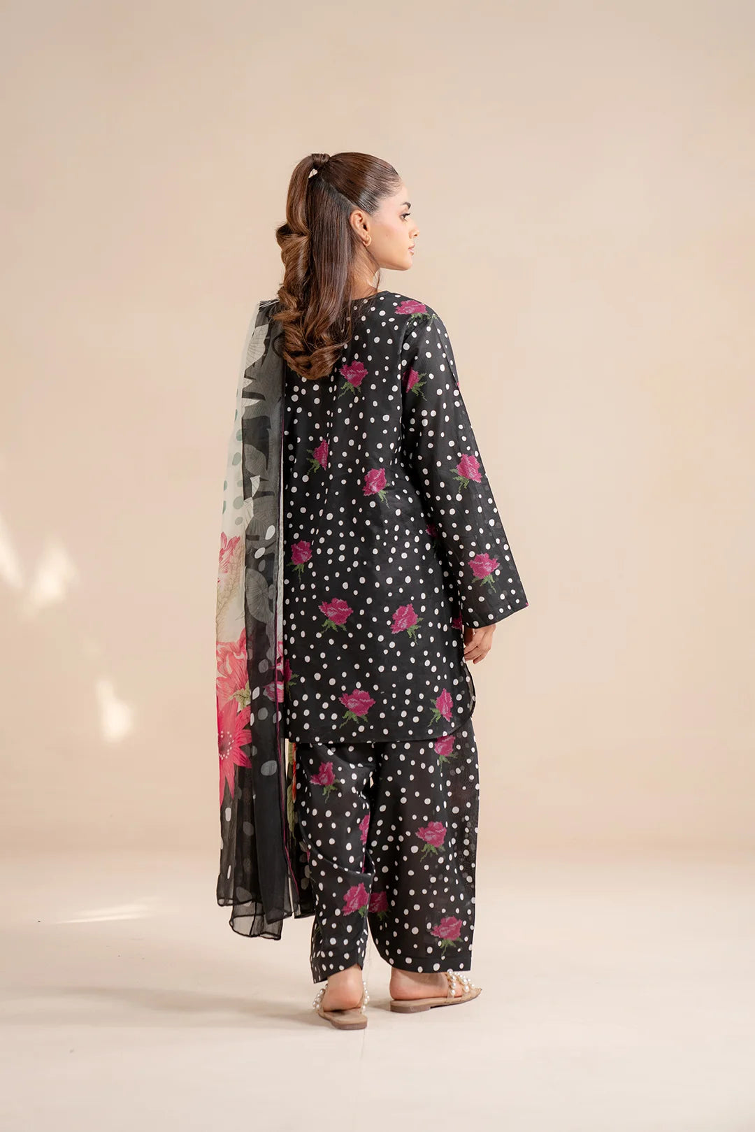 3 Piece Printed Lawn Suit Pret SS - 25