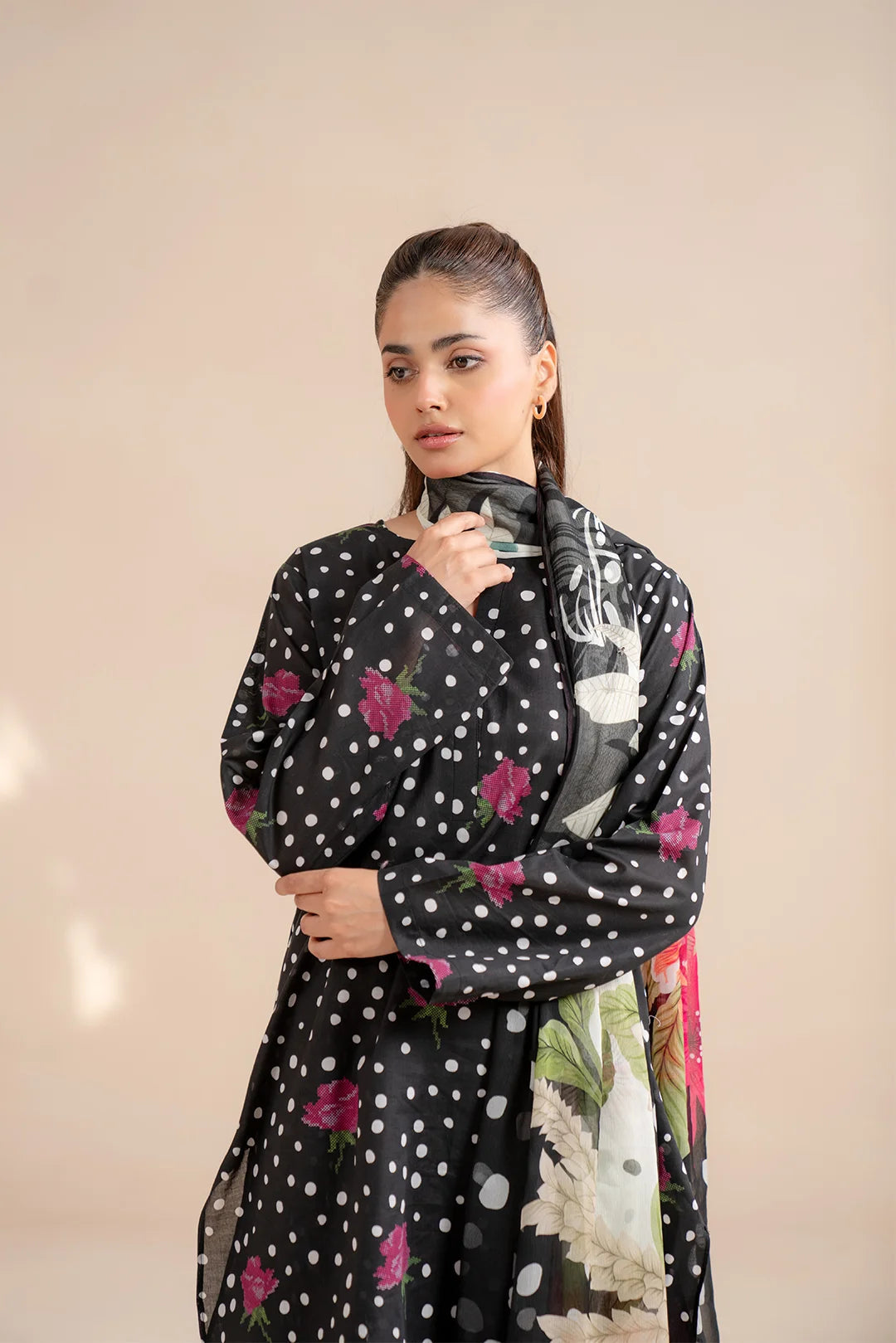 3 Piece Printed Lawn Suit Pret SS - 25