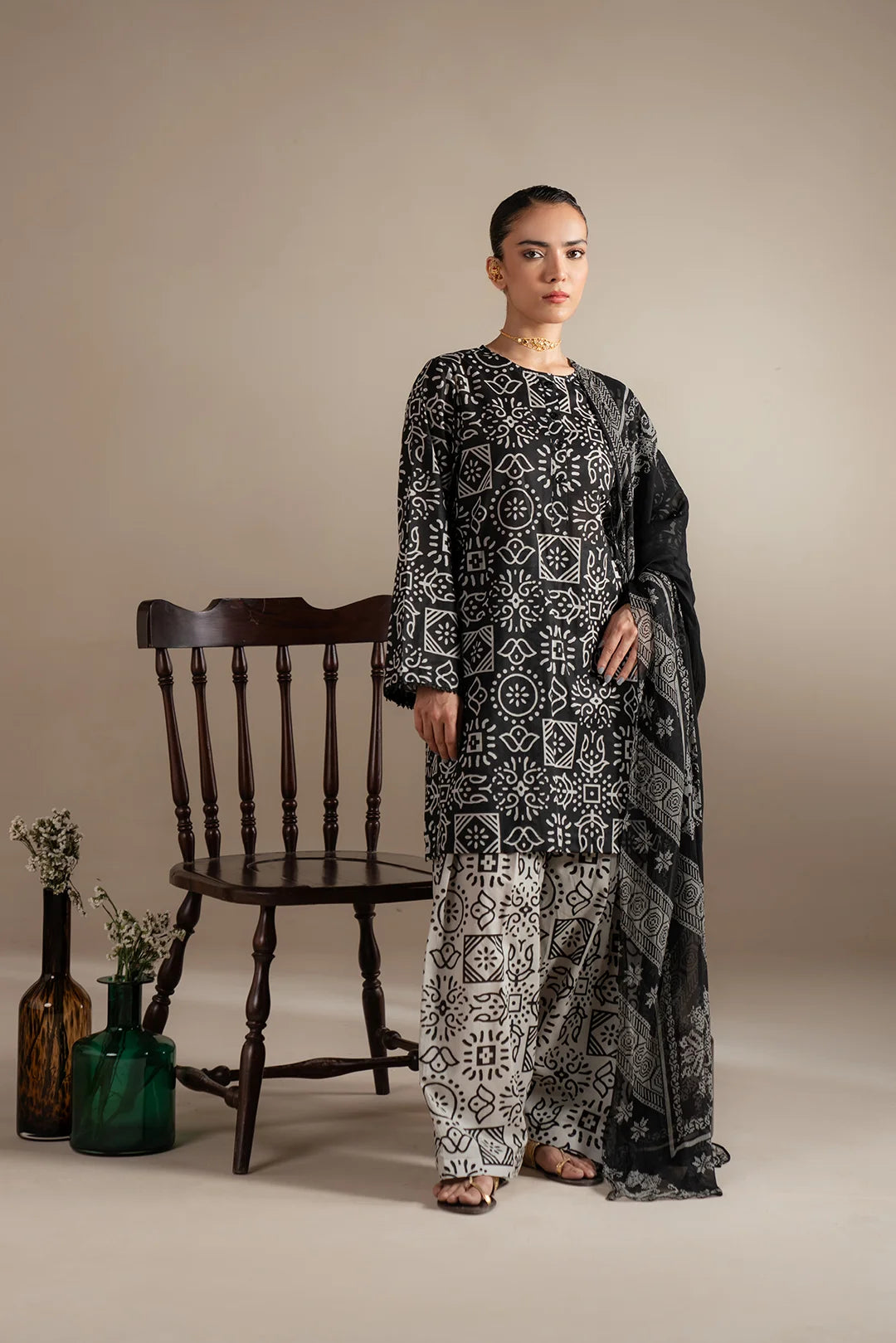 3 Piece Printed Lawn Suit Pret SS - 25