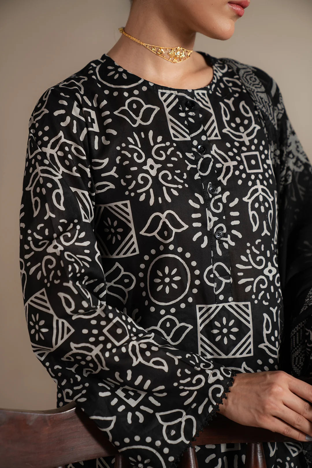 3 Piece Printed Lawn Suit Pret SS - 25
