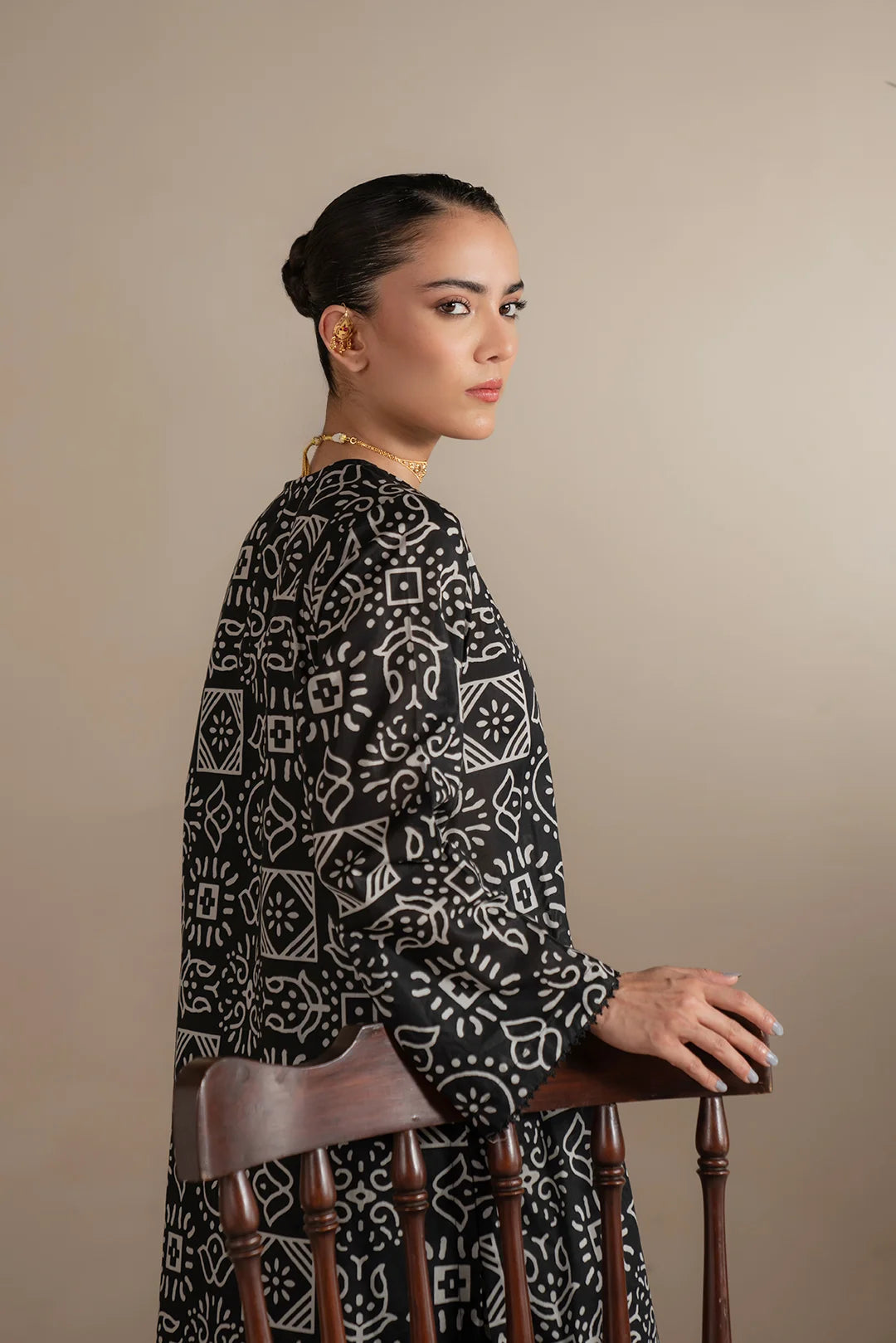 3 Piece Printed Lawn Suit Pret SS - 25