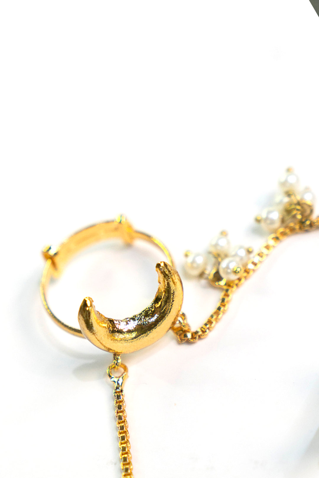 Elegant Moon Ring Beyond East Official
