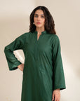 Elegant 2 piece lawn suit for women in Pakistan – perfect for Azadi Day
