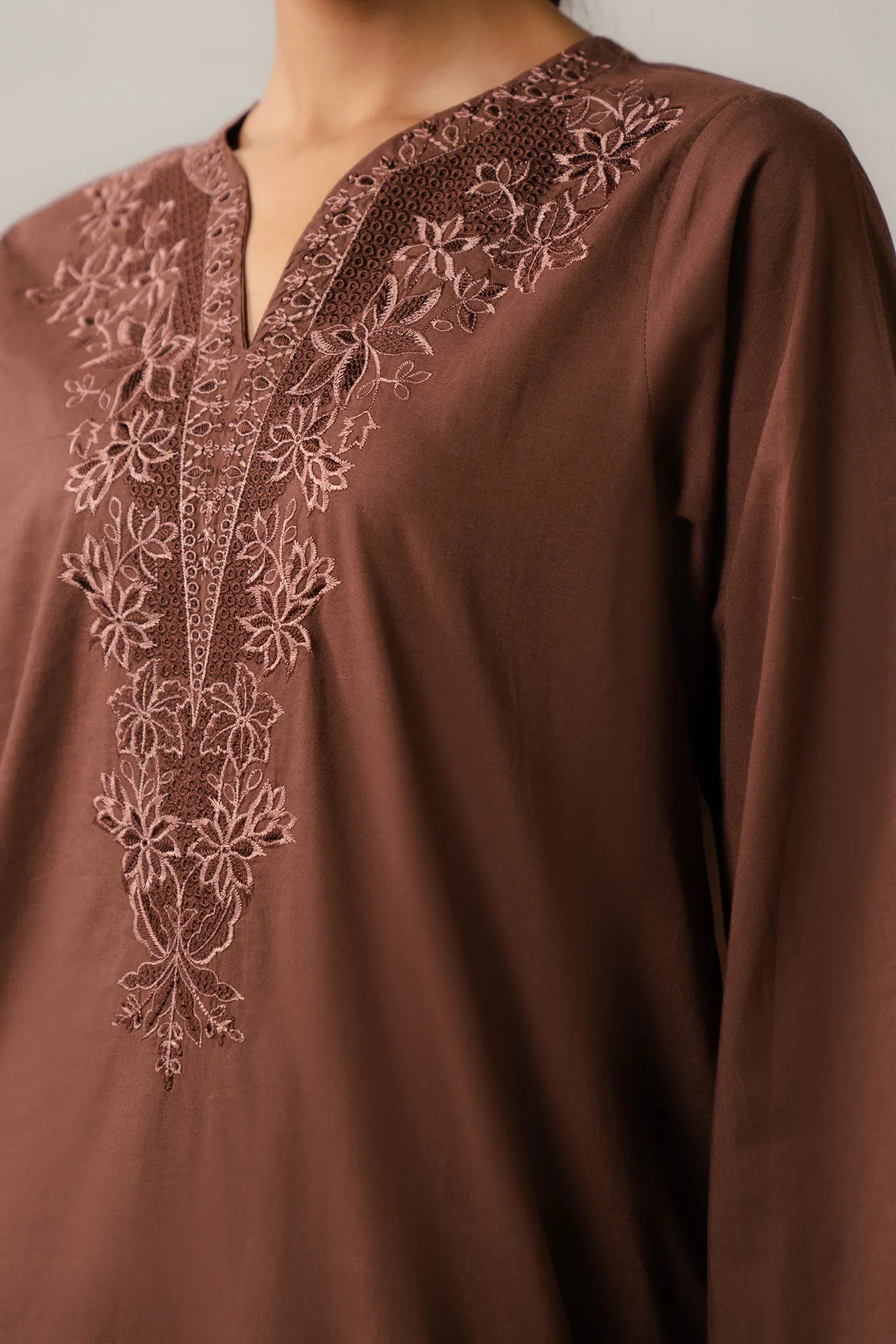 Elegant cambric suit for casual gatherings and daily wear