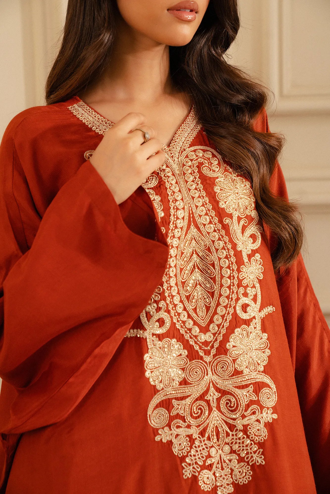 Elegant silk kaftan with embroidery perfect for evening wear