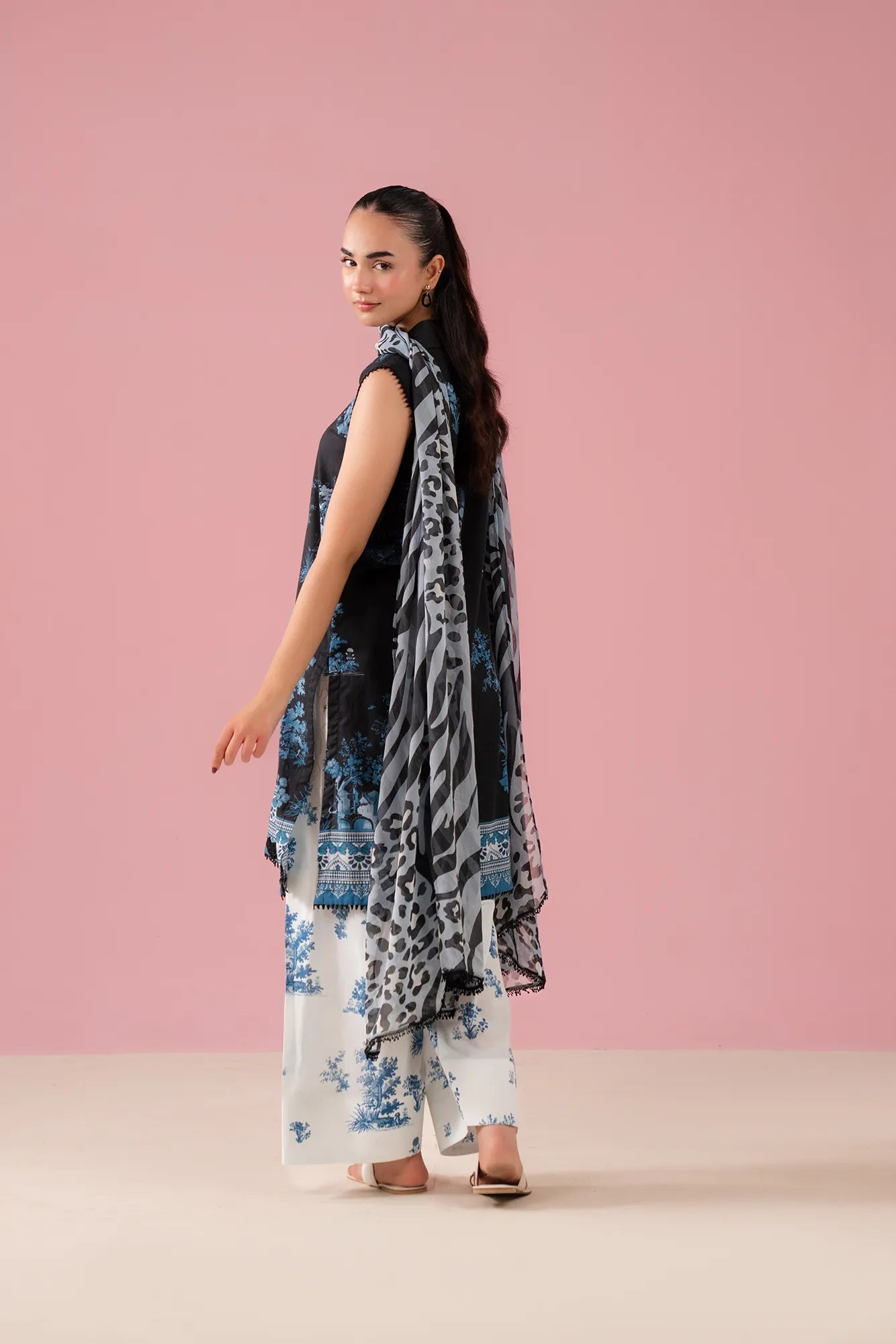 Elegant women’s 3 piece lawn suit with printed chiffon dupatta – perfect summer dress available near DHA Rawalpindi