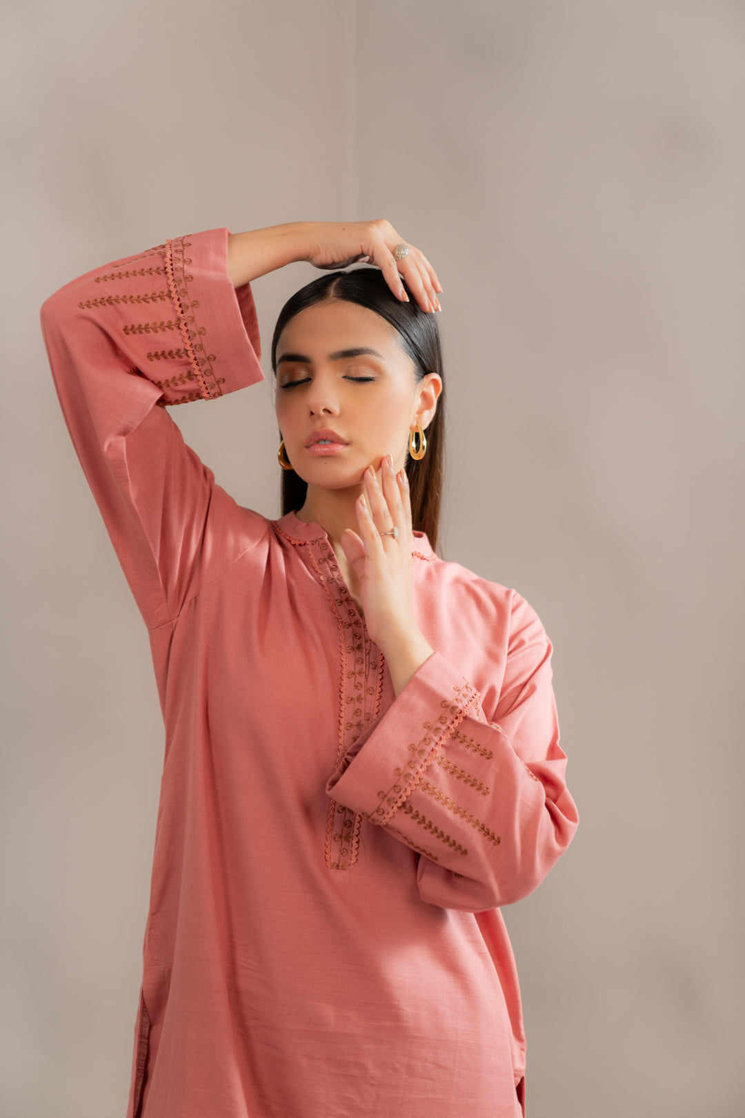 Latest 2-Piece Pink Embroidered Khaddar Suit for Women – Perfect for Casual & Formal Wear
