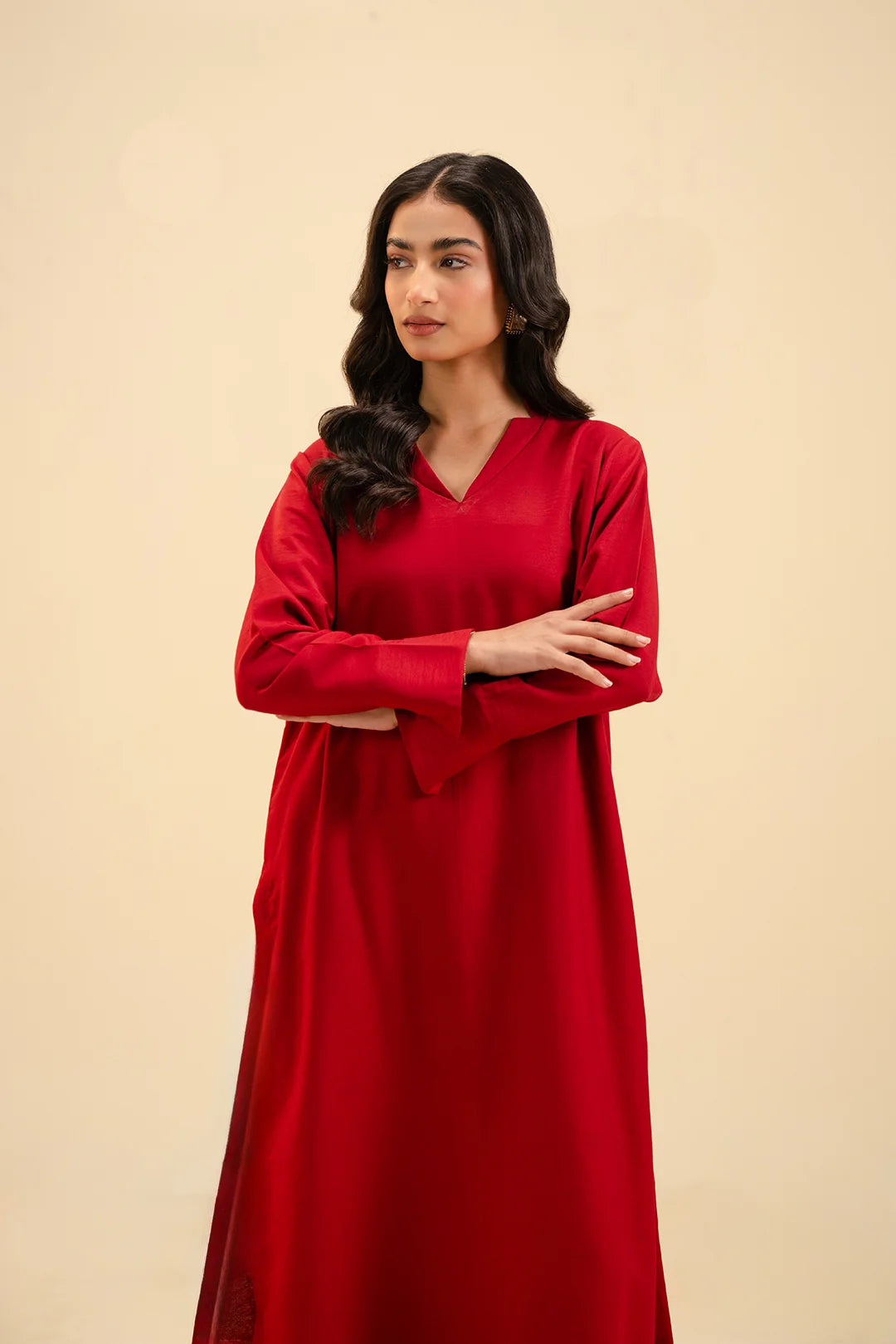 Luxury raw silk 2 piece suit – bold red color perfect for any occasion.