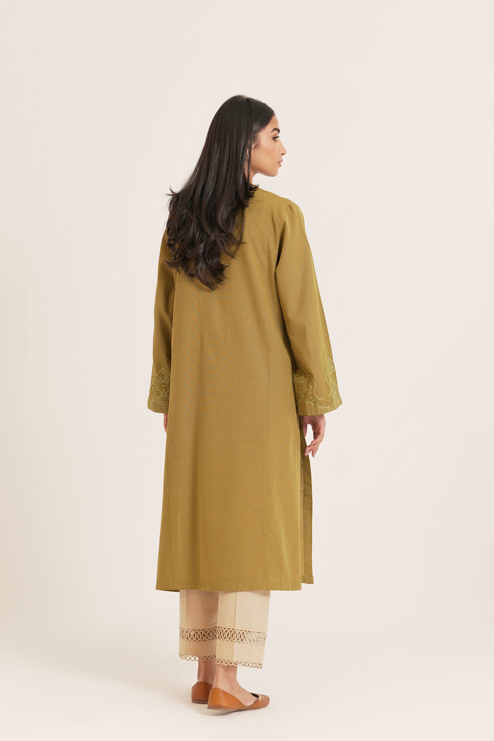 Oasis (1PC) Beyond East Official