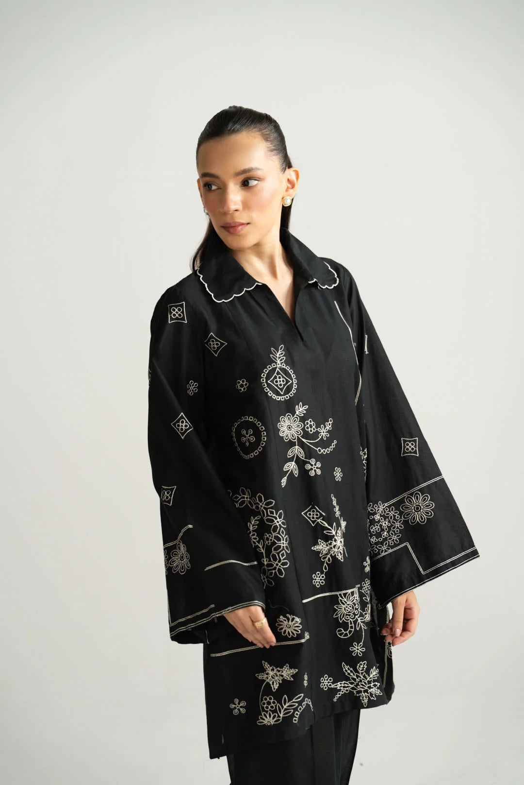1 Piece Embroidered Lawn Shirt