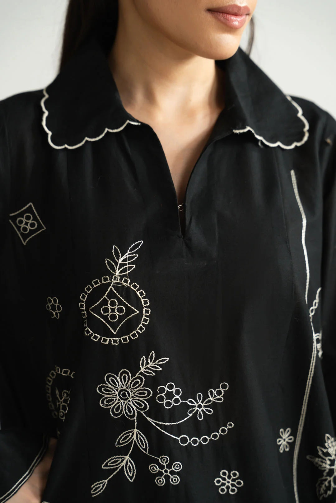 1 Piece Embroidered Lawn Shirt