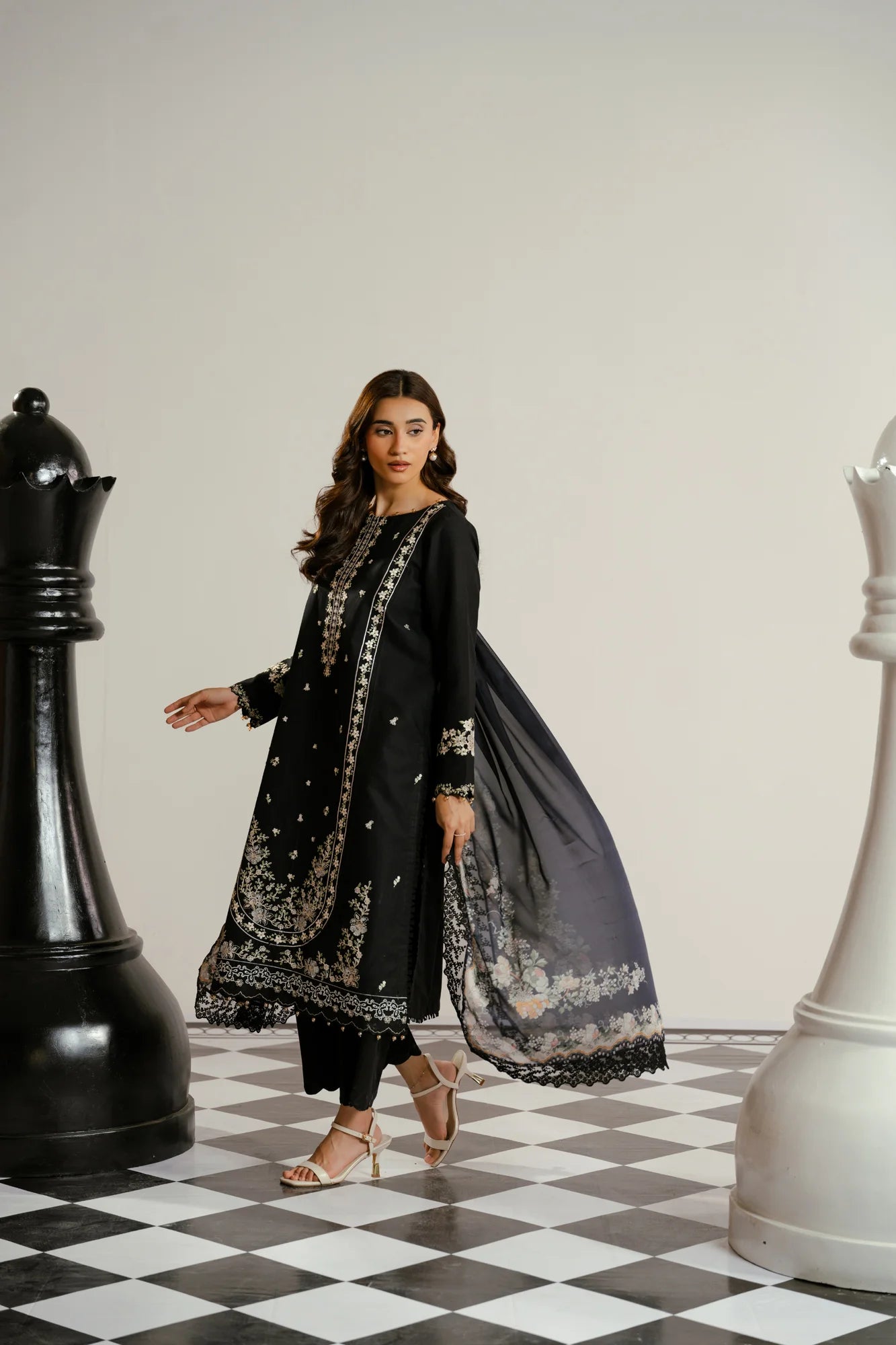 3 Piece Embroidered Lawn Suit