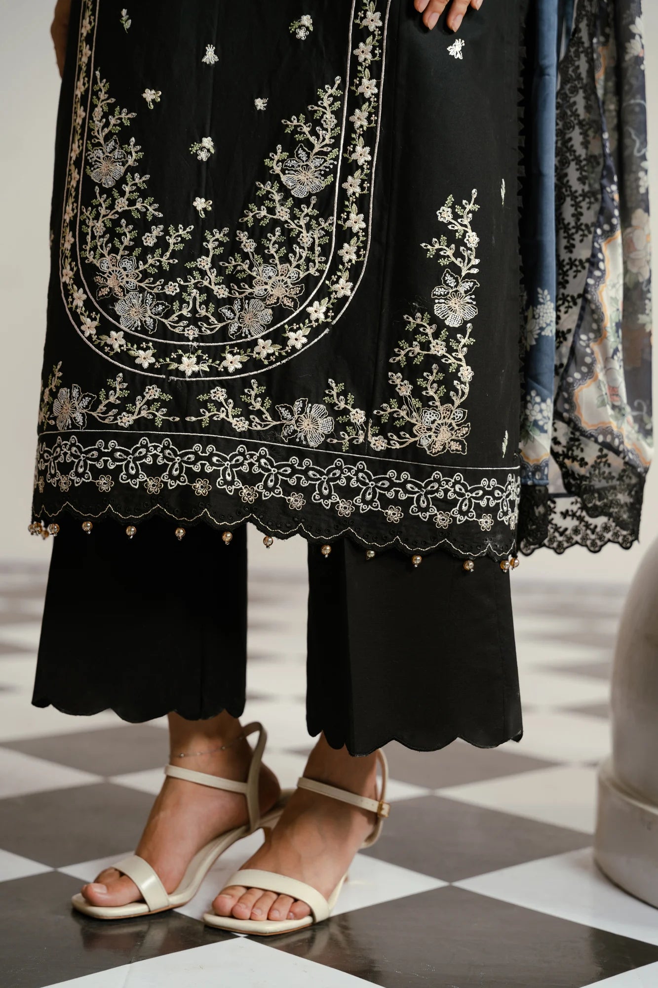 3 Piece Embroidered Lawn Suit