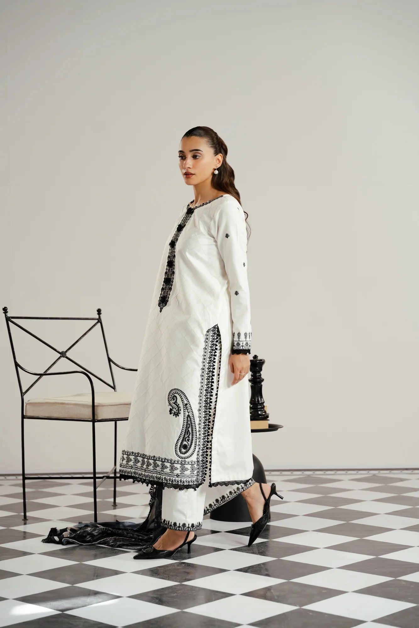 3 Piece Embroidered Lawn Suit