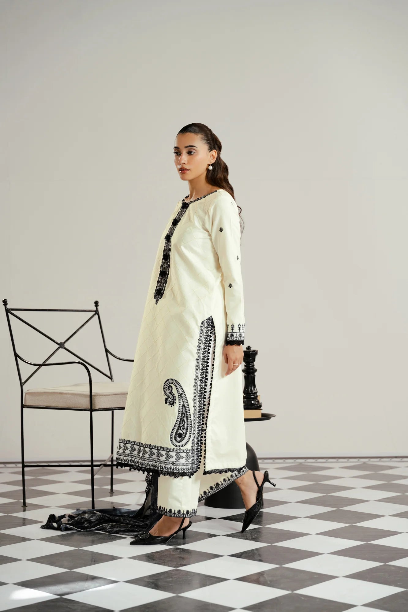 3 Piece Embroidered Lawn Suit Unstitched - 26
