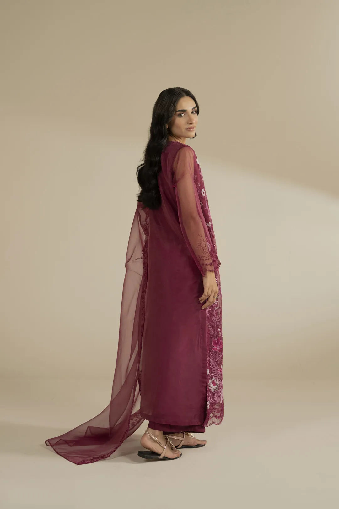 Maroon embroidered organza 3 piece suit – full look with dupatta