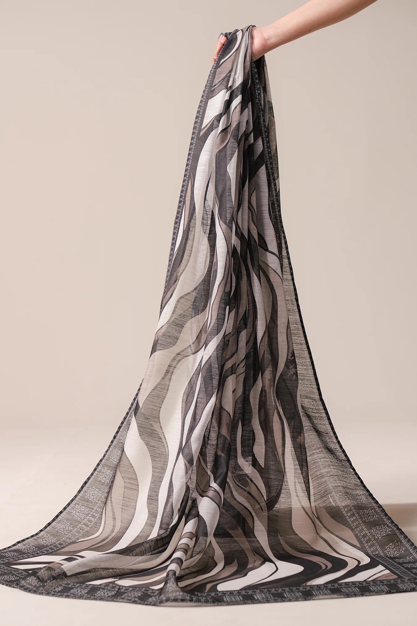 Monark black & white dupatta design and shop online pakistan