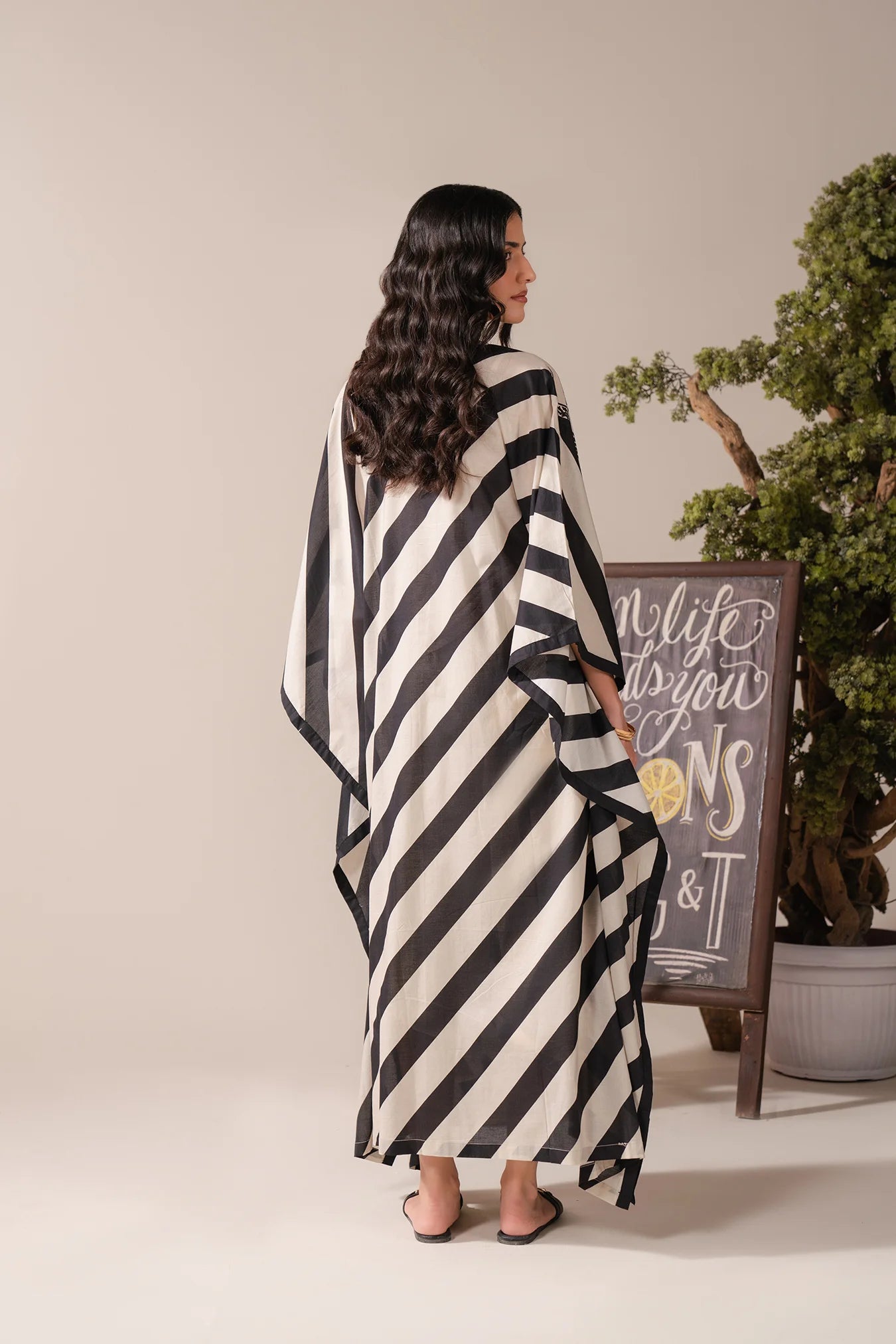 Printed Lawn Kaftan Dress – Comfortable and Trendy Pakistani Long Dress