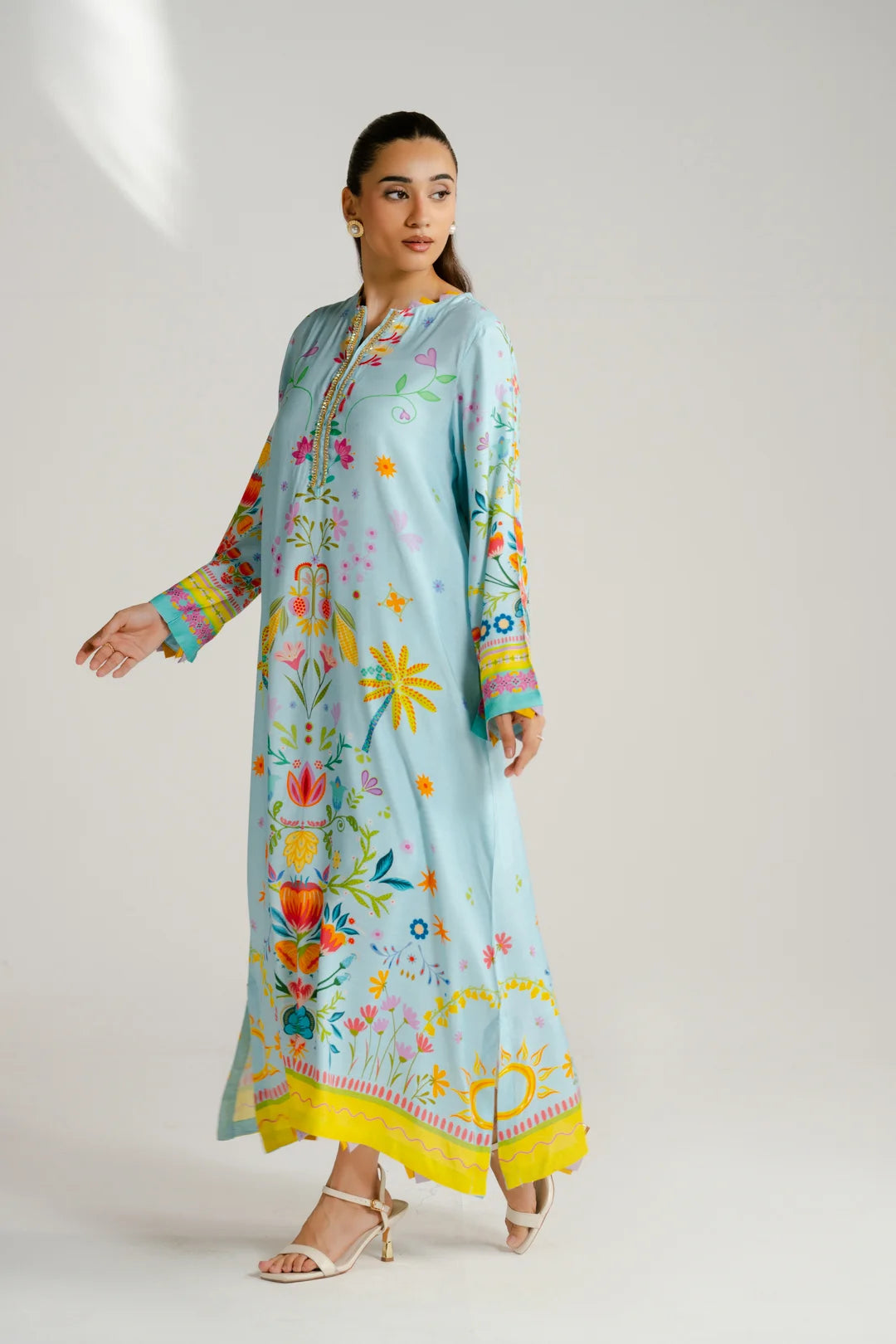 Printed kaftan side view women raw silk Beyond East Pakistan