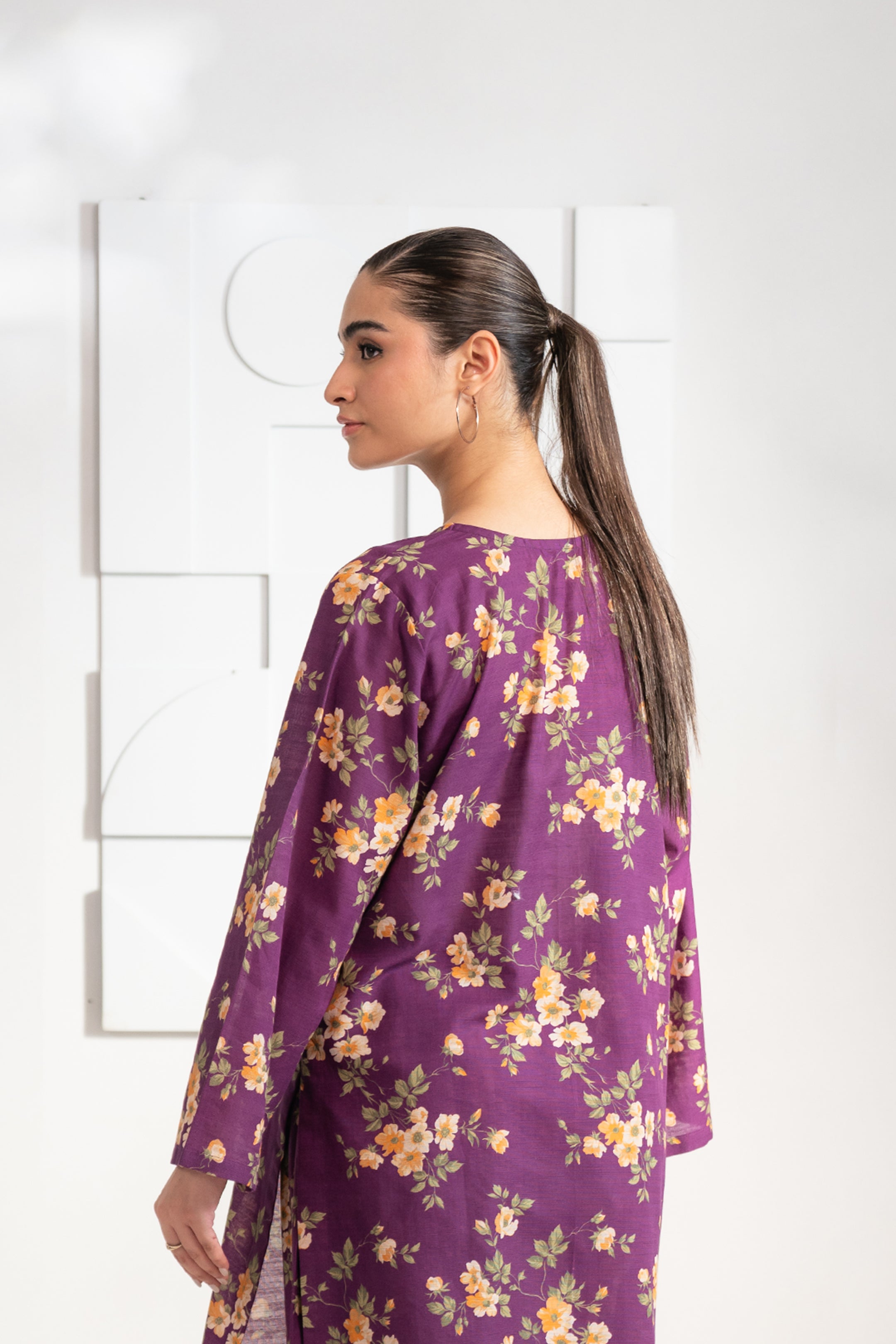 Shop 2-Piece Plump Khaddar Suit with Prints – Versatile and Cozy for All Occasions
