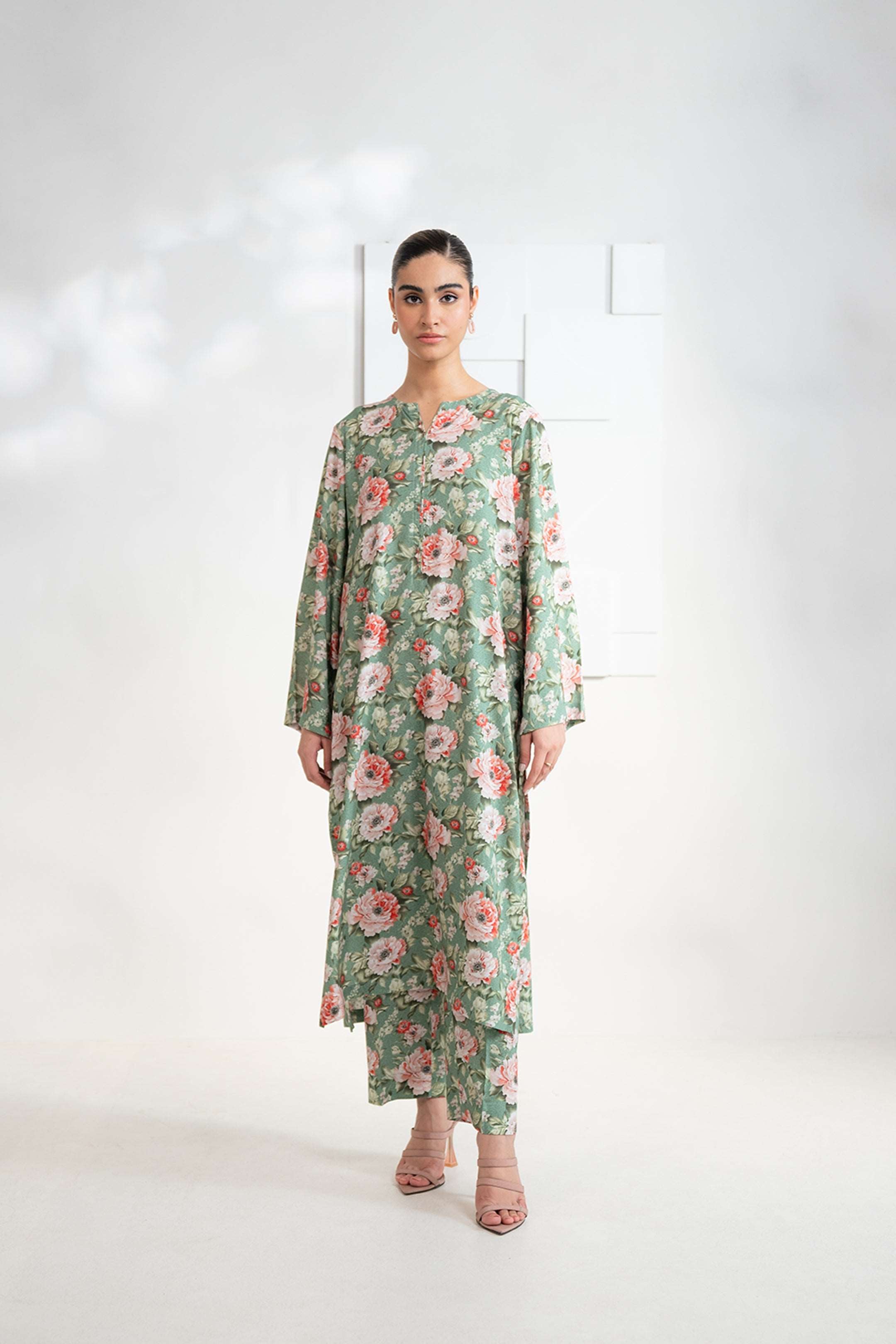 Shop 2-piece printed linen suit in green, perfect for stylish and comfortable wear.