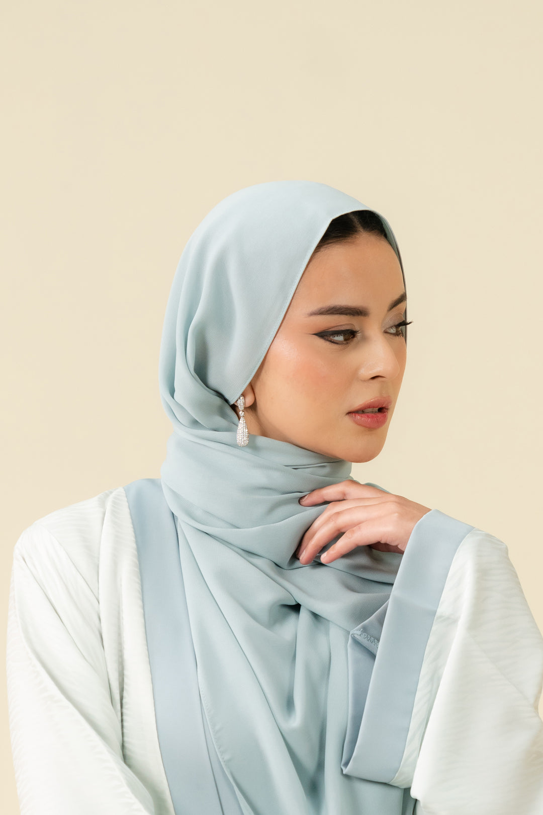 Shop Elegant Hijabs Online in Pakistan – Trendy & Comfortable Scarves
