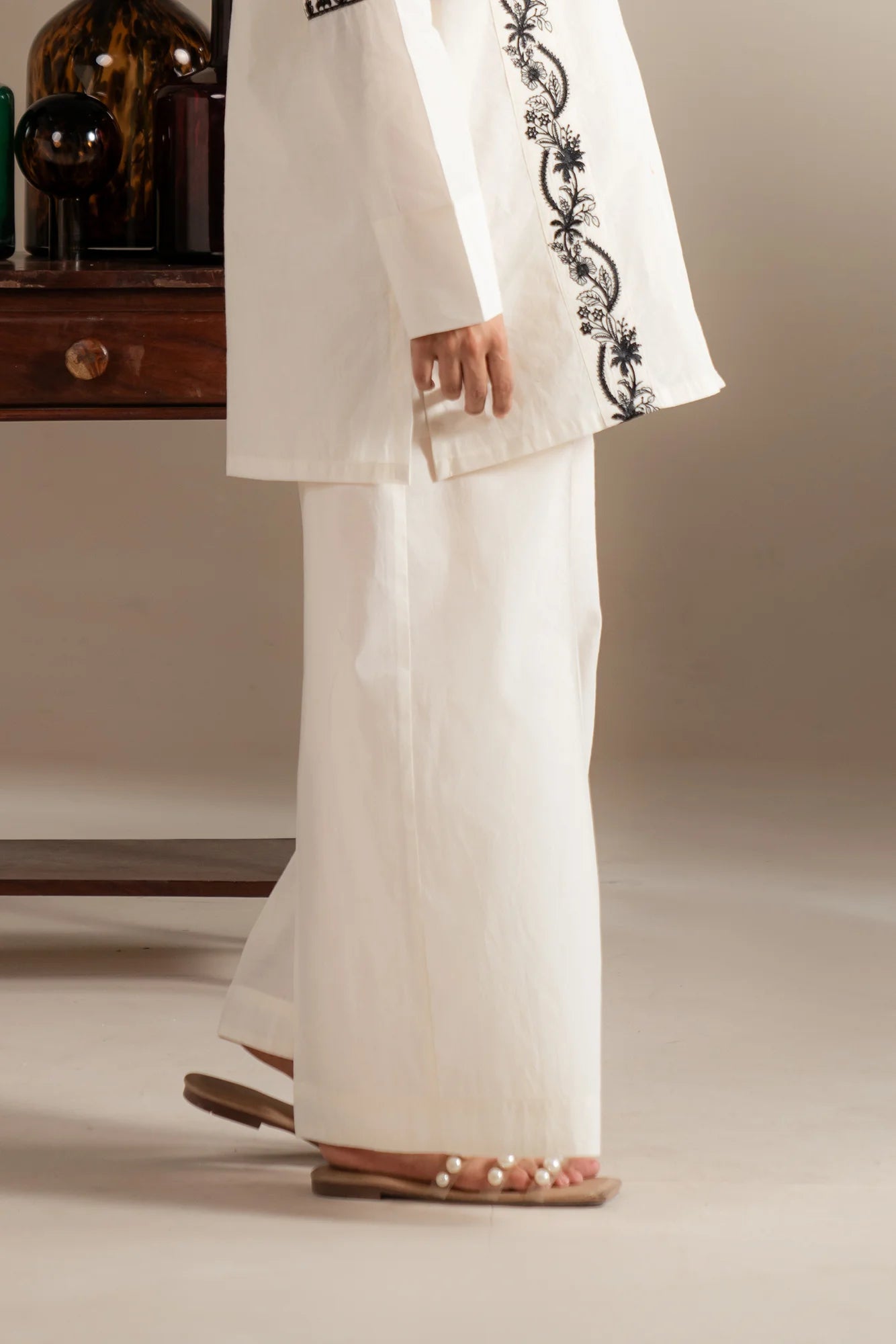 Shop white trouser for women, perfect for stylish outfits in Lahore’s Gulberg III, Islamabad’s F-7, and Karachi’s Clifton