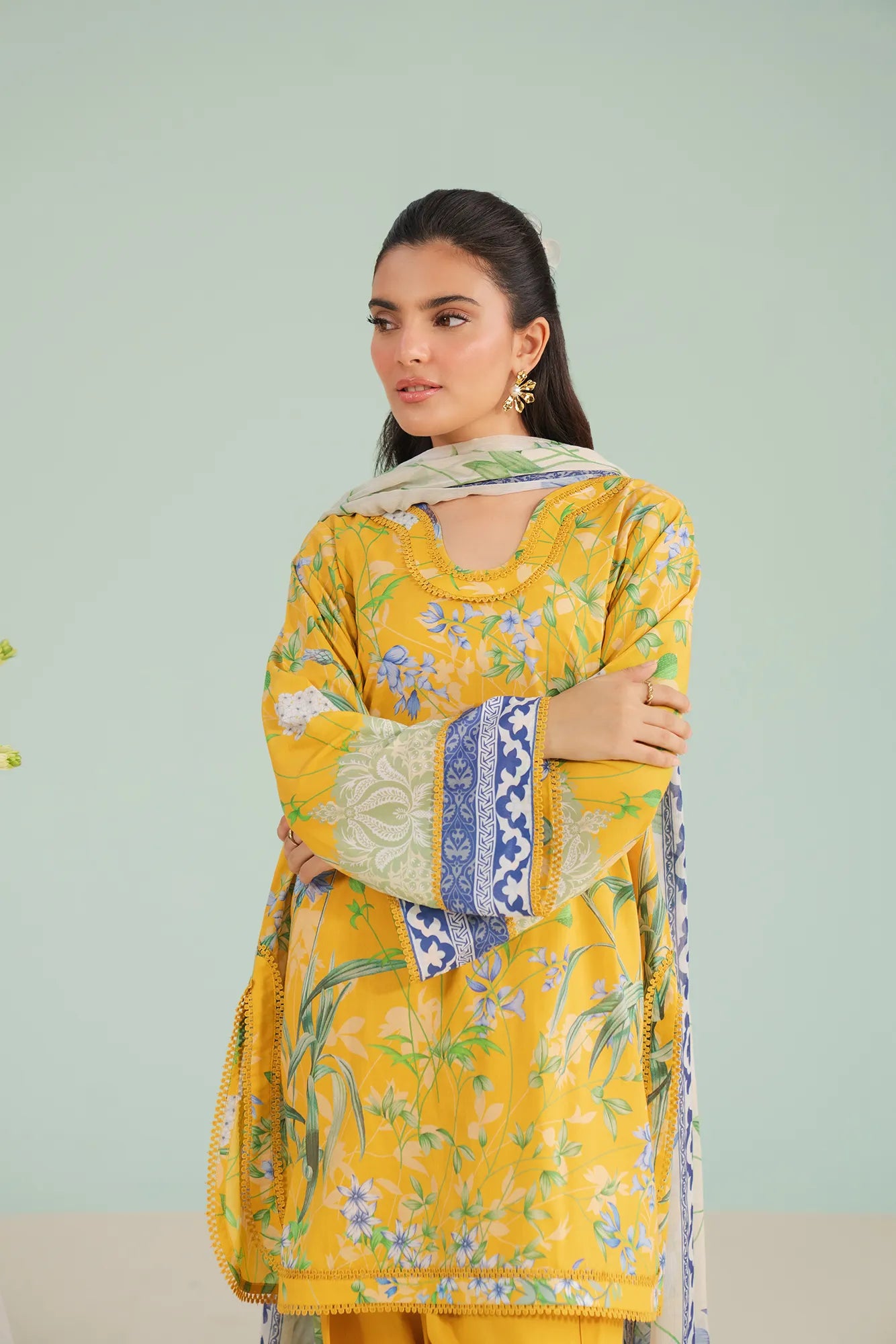 Stylish 3 piece unstitched lawn outfit designed for women in Paris Road VIP Area and Shahabpura, Sialkot — perfect for luxury summer fashion