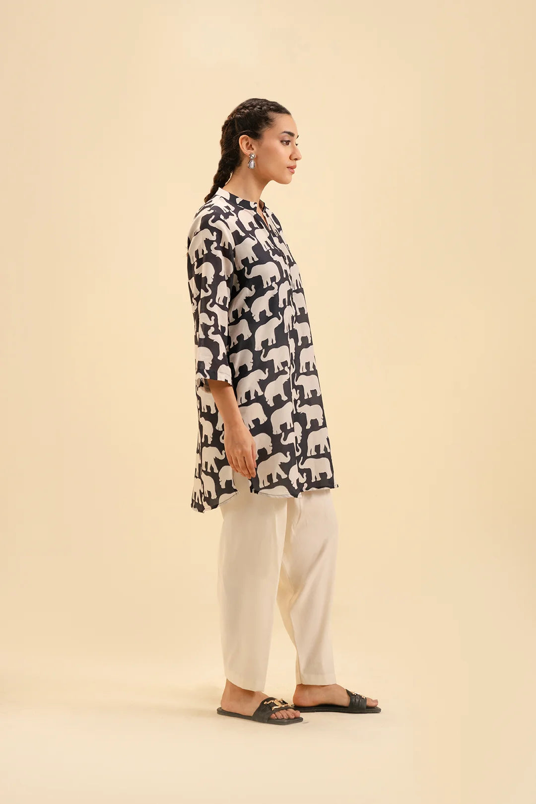 Stylish animal print Pakistani kurti – casual and chic fashion 2025.