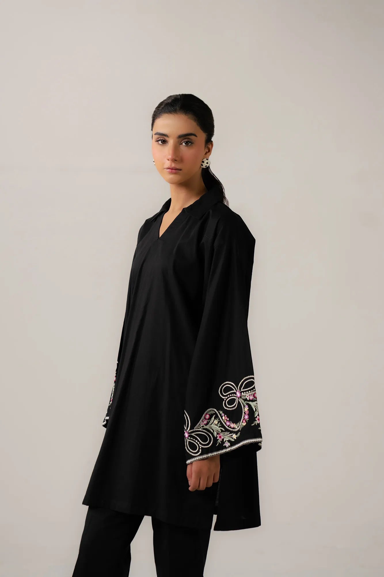 Trendy Pakistani cambric suits casual wear 2025