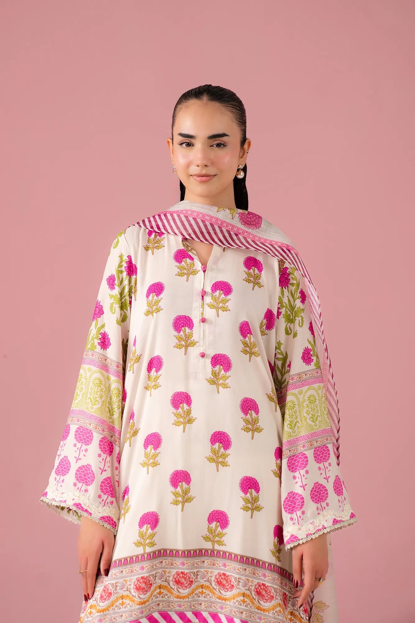 Trendy Unstitched Pink Lawn Suit with Digital Printed Shirt and Dupatta – Ideal for Stylish Women of Shahbaz Town Quetta