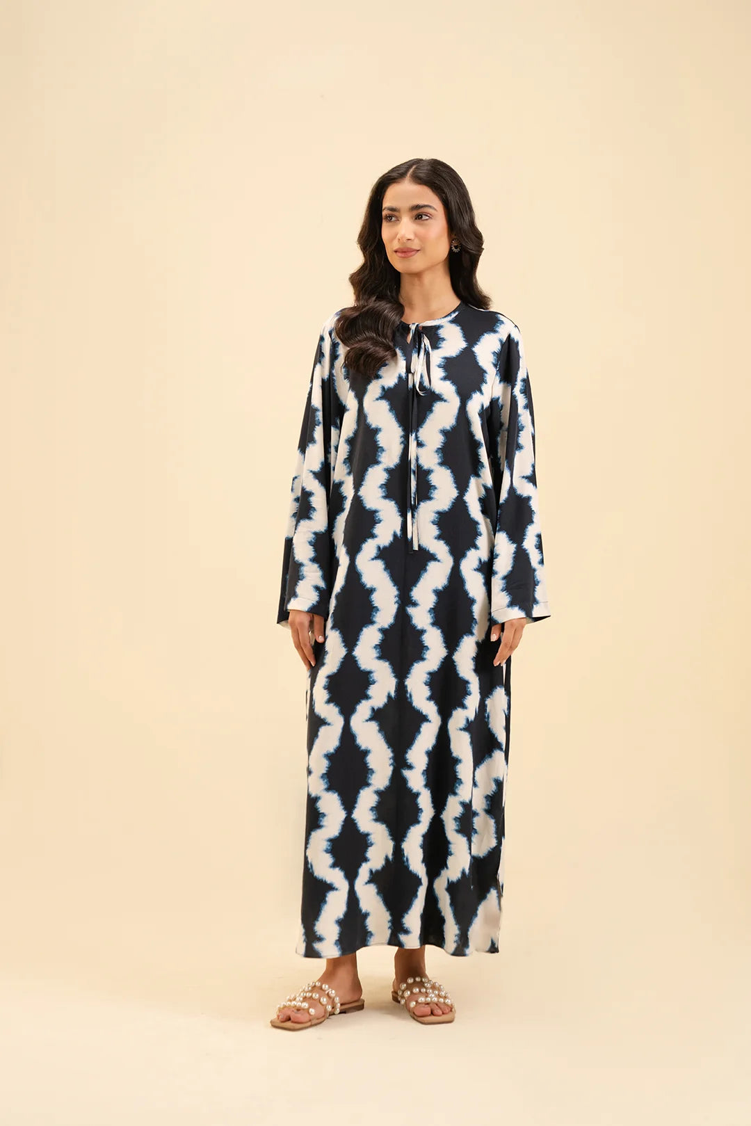 Trendy long printed tunic in soft viscose fabric – perfect for all seasons.