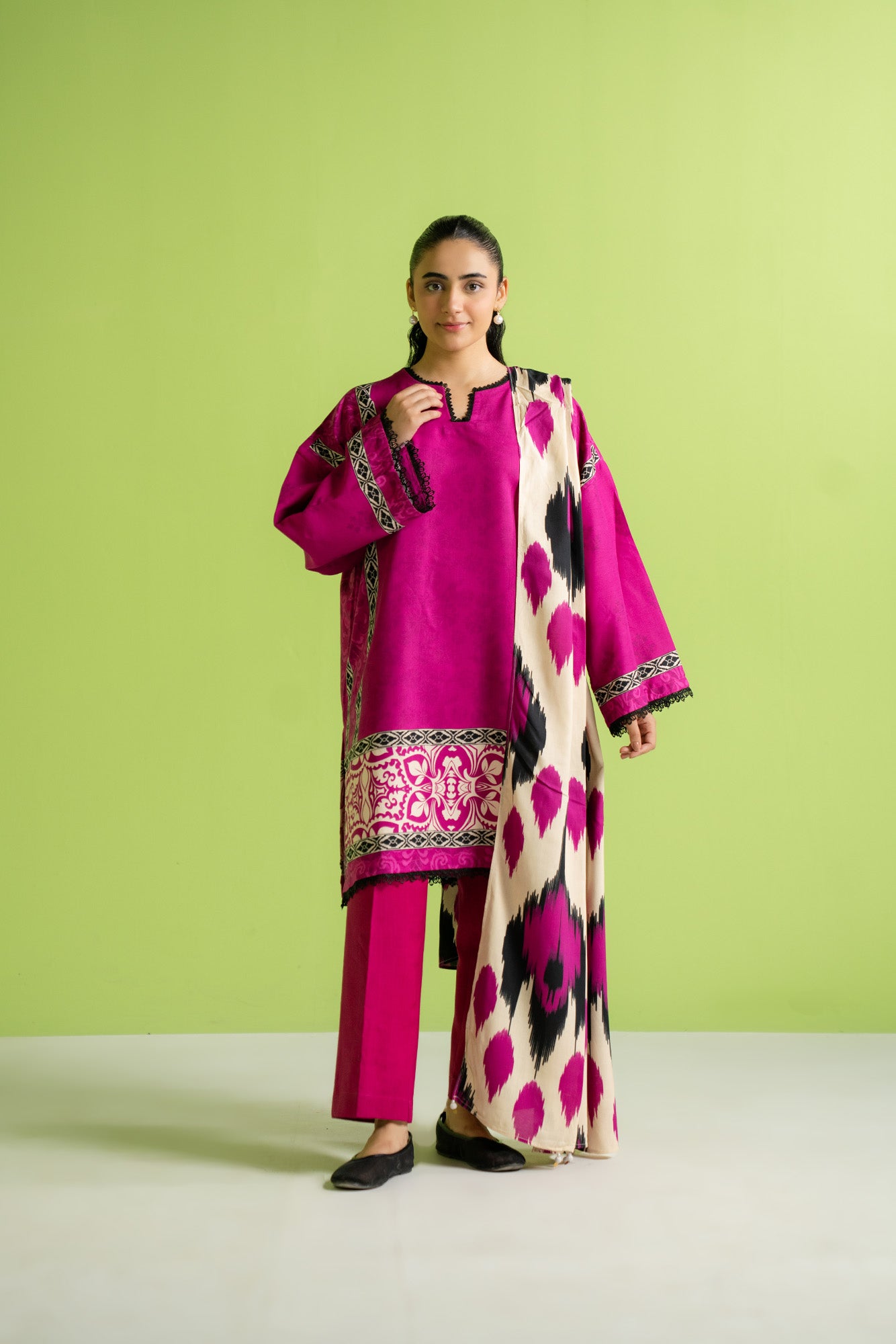 Unstitched 3 piece linen suit for women, digital print shirt, trouser, and dupatta fabric, new arrival in Pakistan