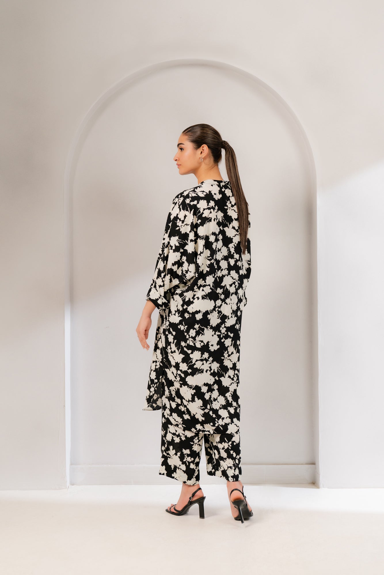 Versatile 2-Piece Viscose Suit in Black &amp; White for Women’s Fashion in Pakistan
