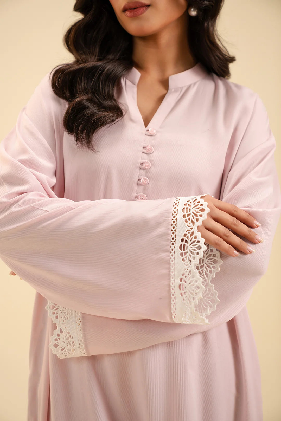 Women’s Solid Pink Lace Kurta with Matching Pants – Trendy & Chic Suit