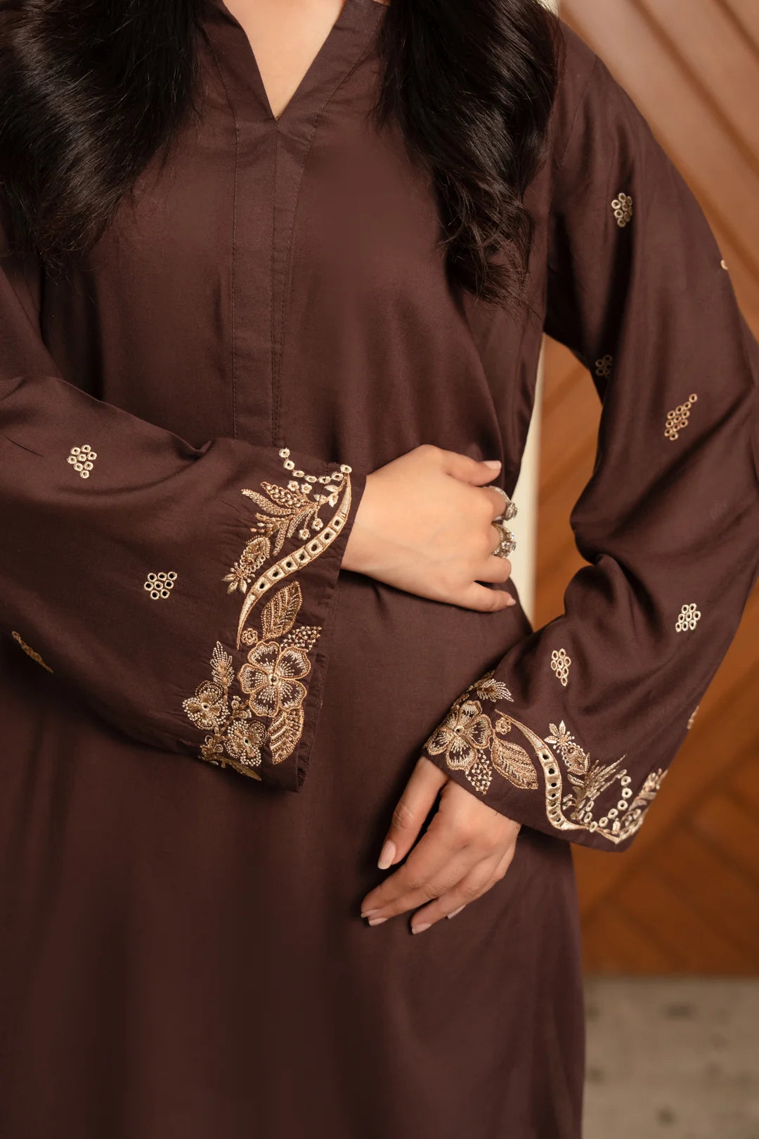 Women’s dark brown 1 piece pret tunic with embroidered cuffs