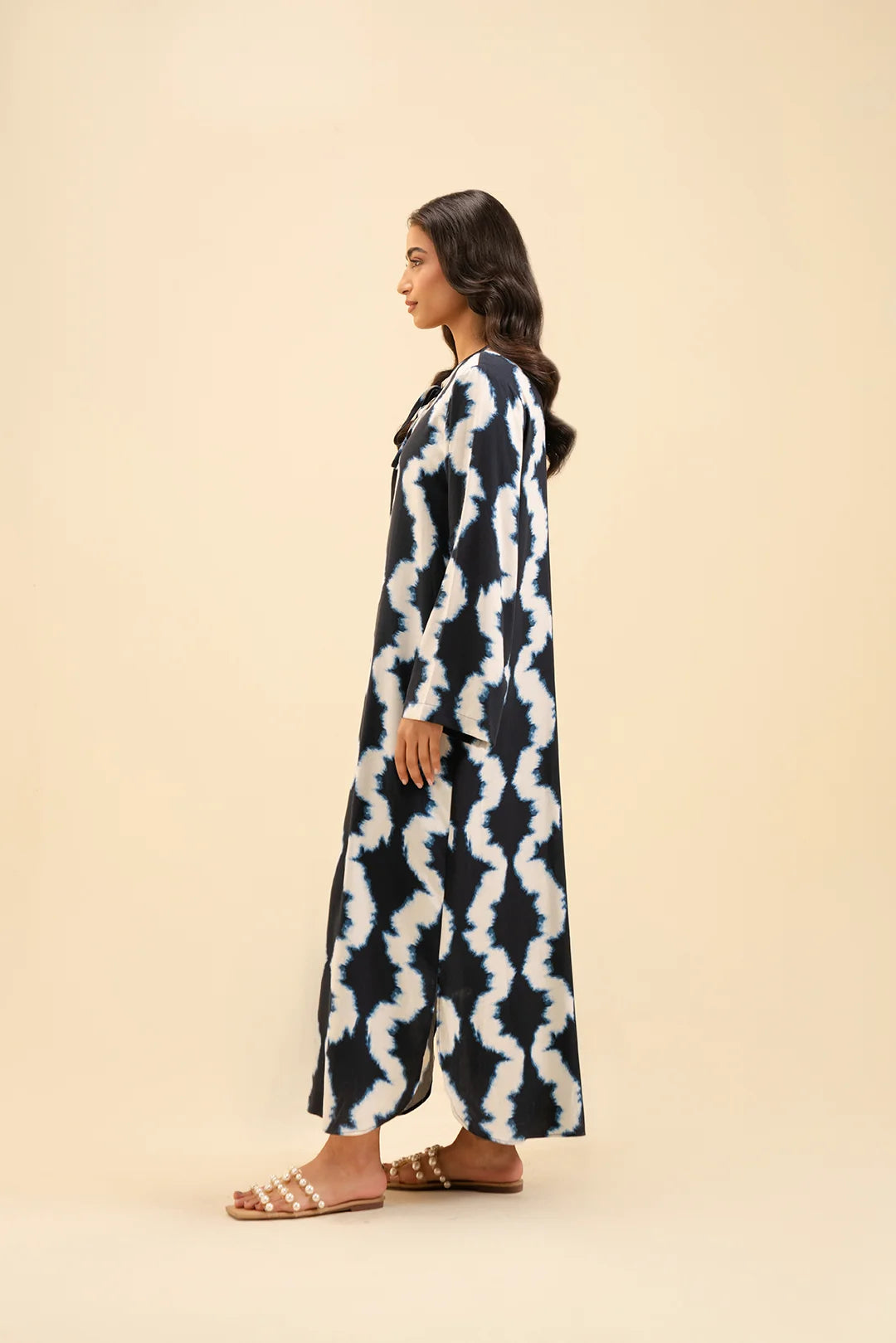 Women's long printed viscose shirt – stylish and comfortable tunic.