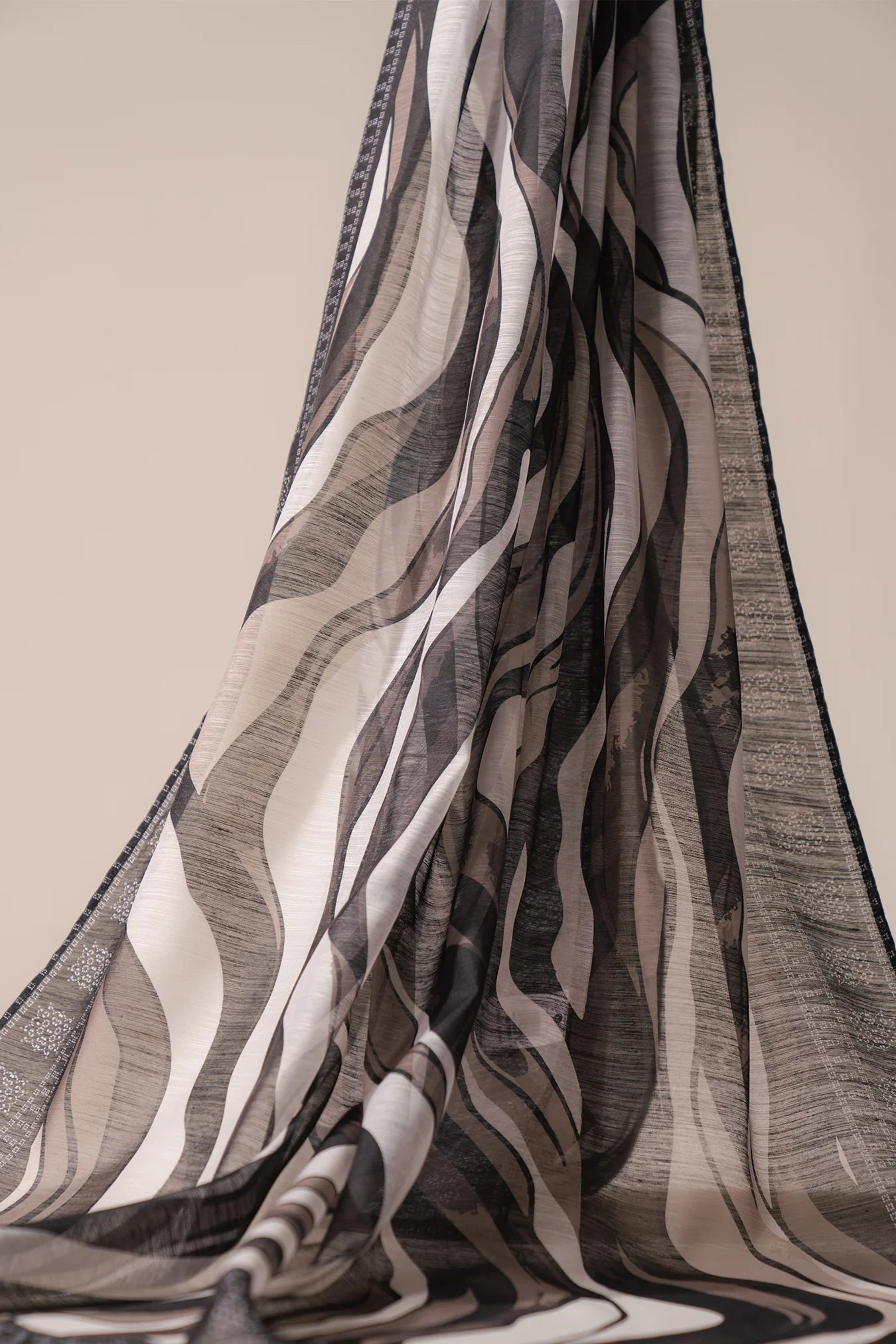 black & white dupatta design 