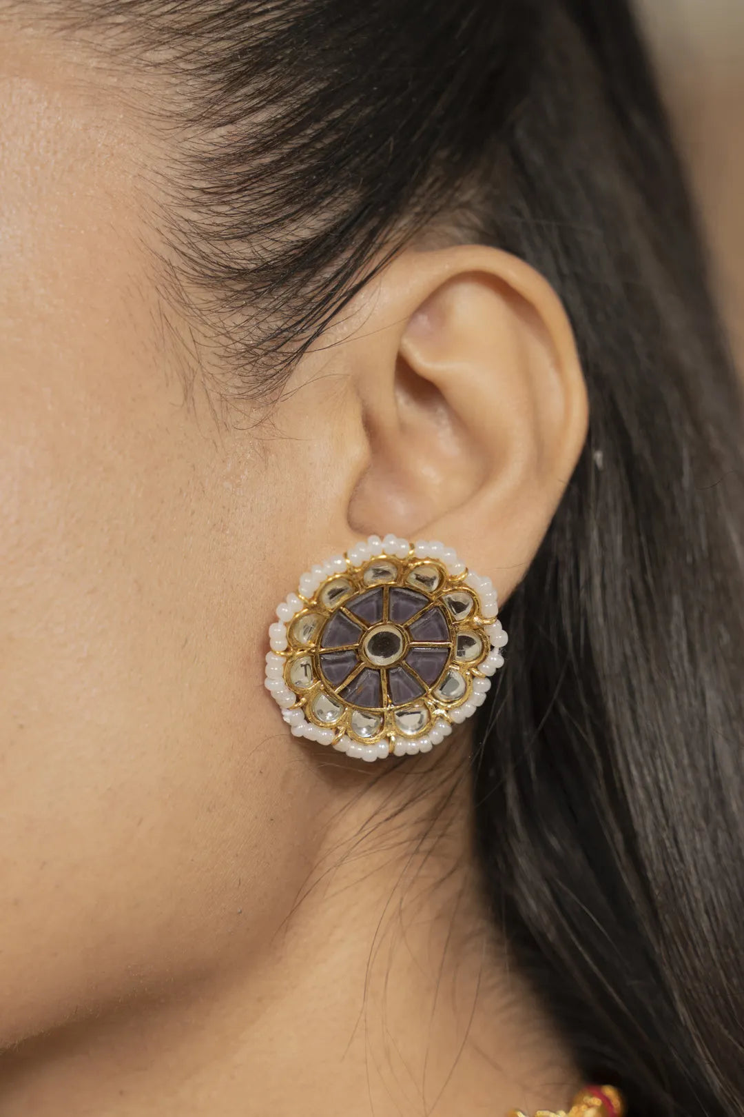 Earring Beyond East Official