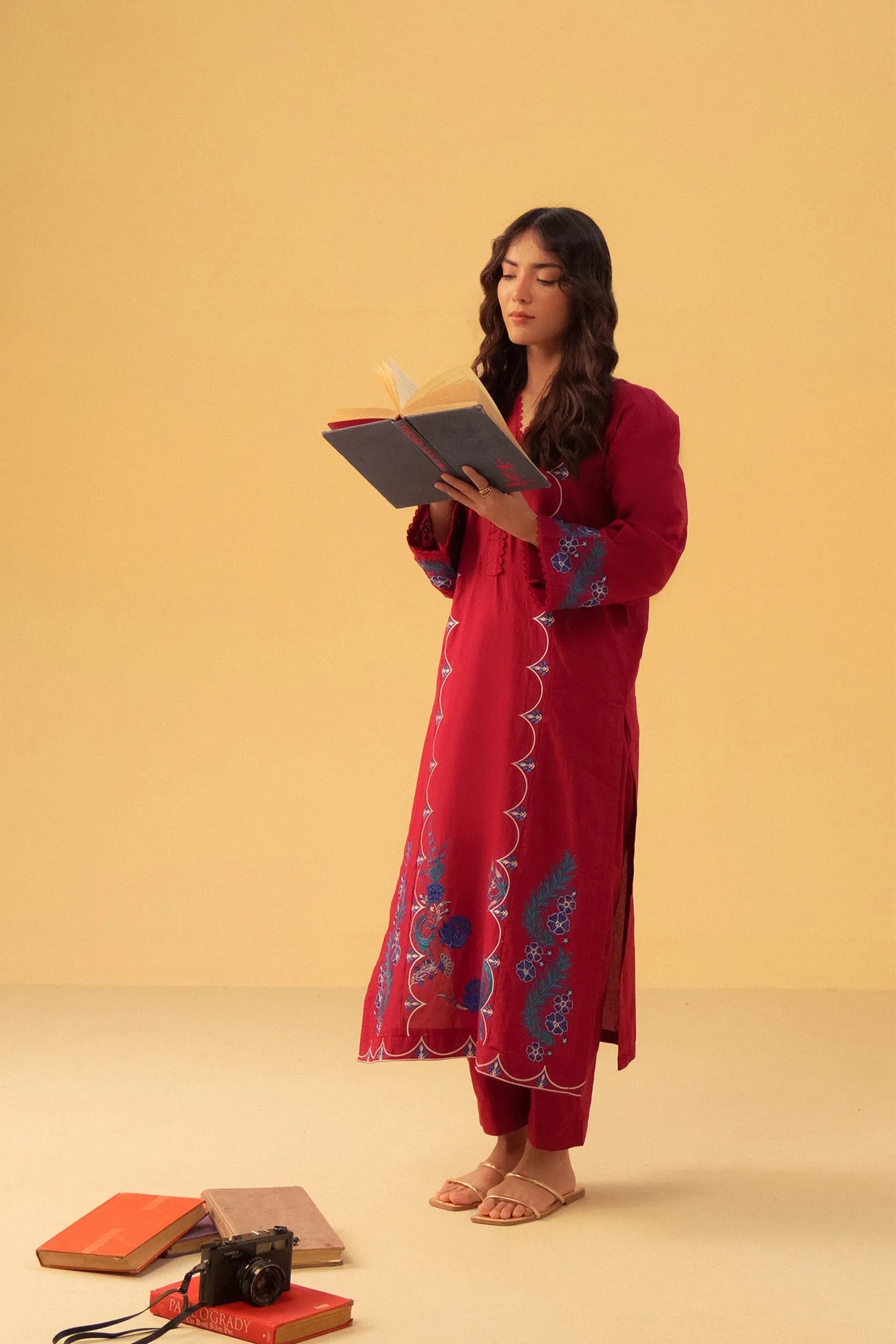 womens 2 piece suit in cambric stuff