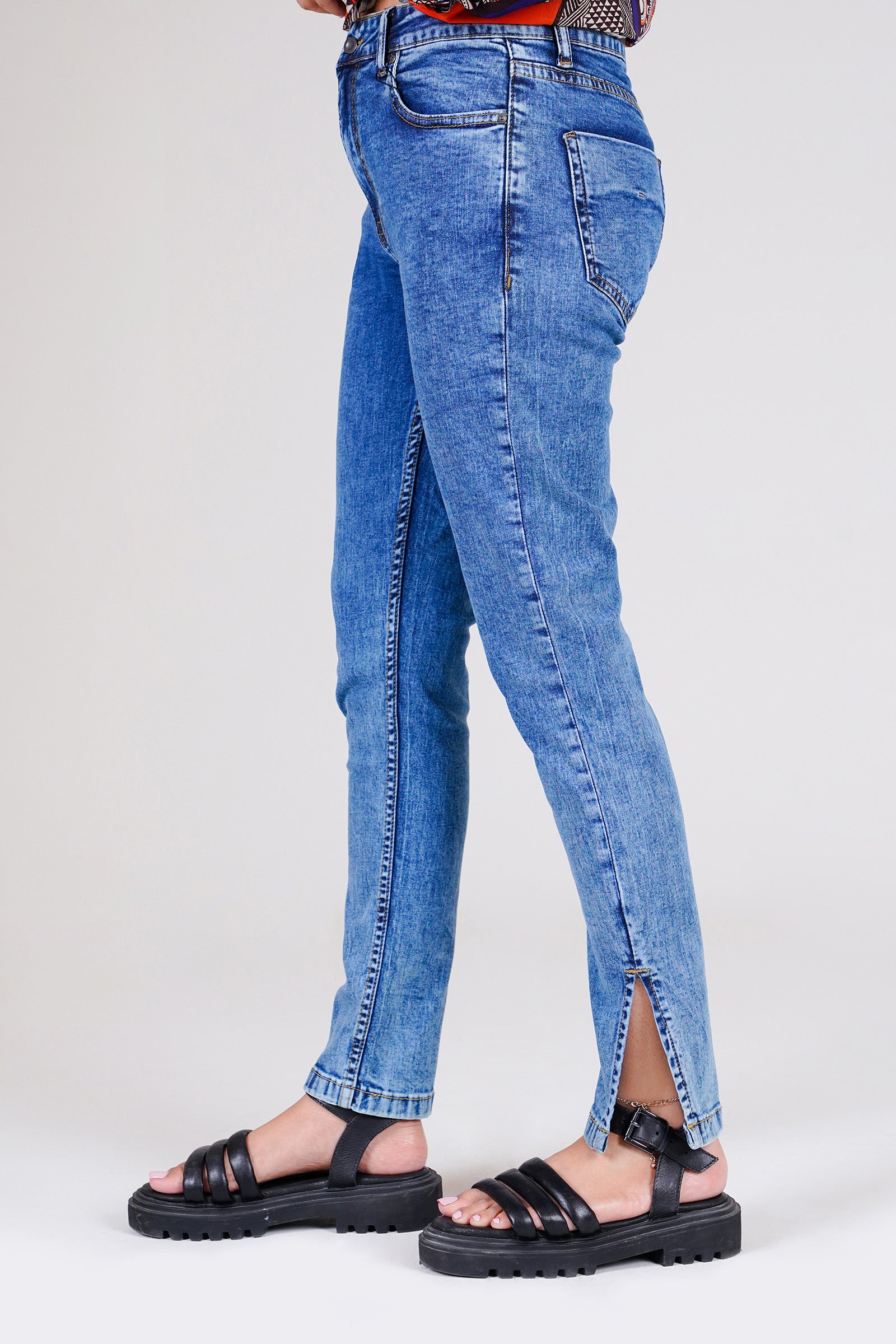 Push-up Jeans Beyond East Official