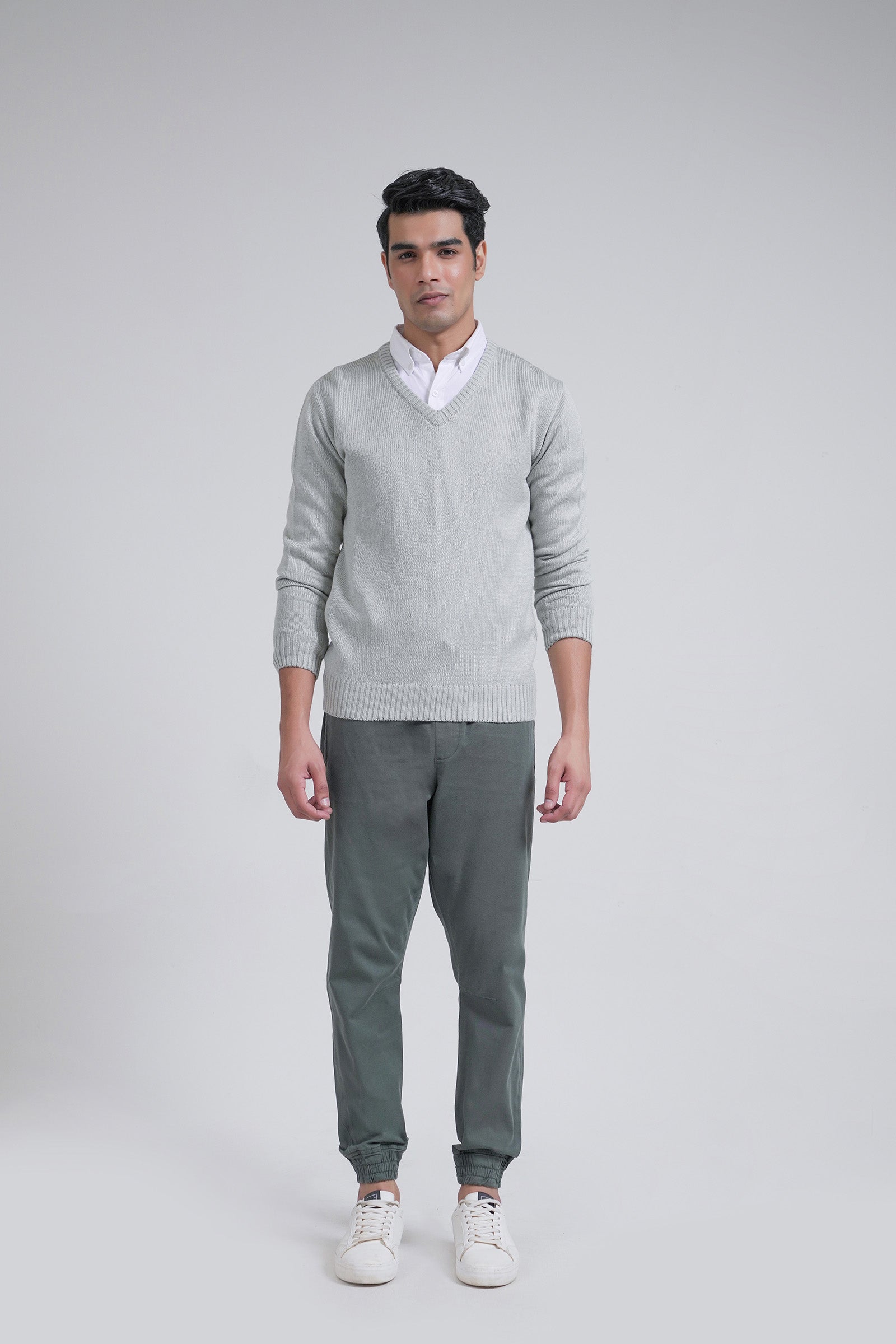 Basic Sweater Beyond East Official