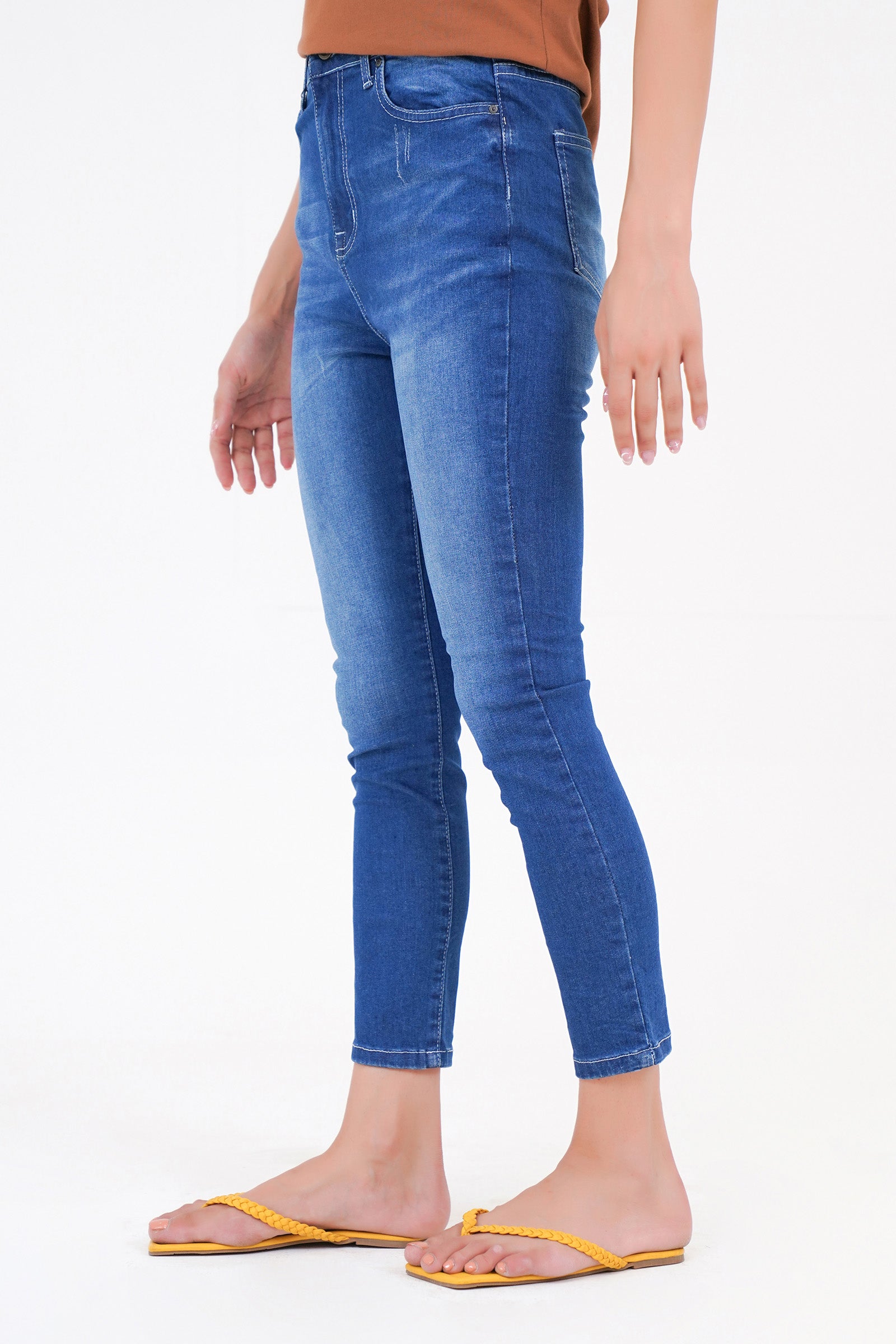 Skinny Jeans Beyond East Official